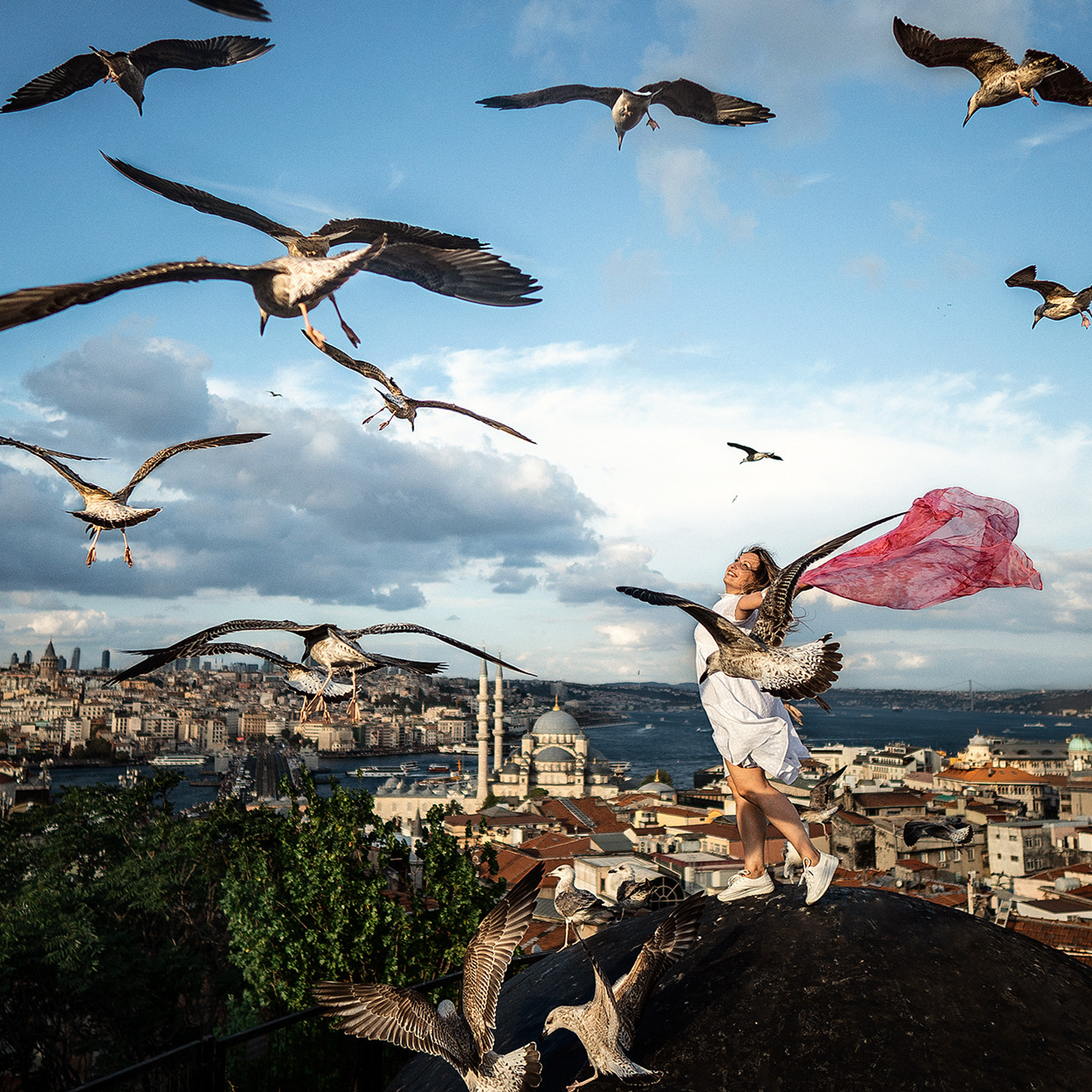 Фотосессия в Стамбуле. Фотограф в Стамбуле. Лайфстайл фотограф в Стамбуле Анатолий. Фотосессии на крышах с чайками