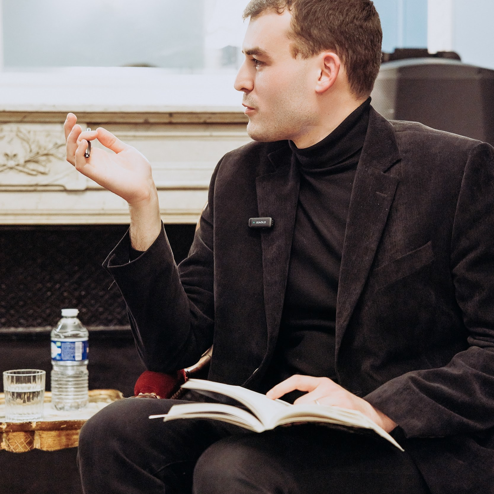 Michel Canesi à la présentation de son livre (éditions Plon). Photographe à Paris