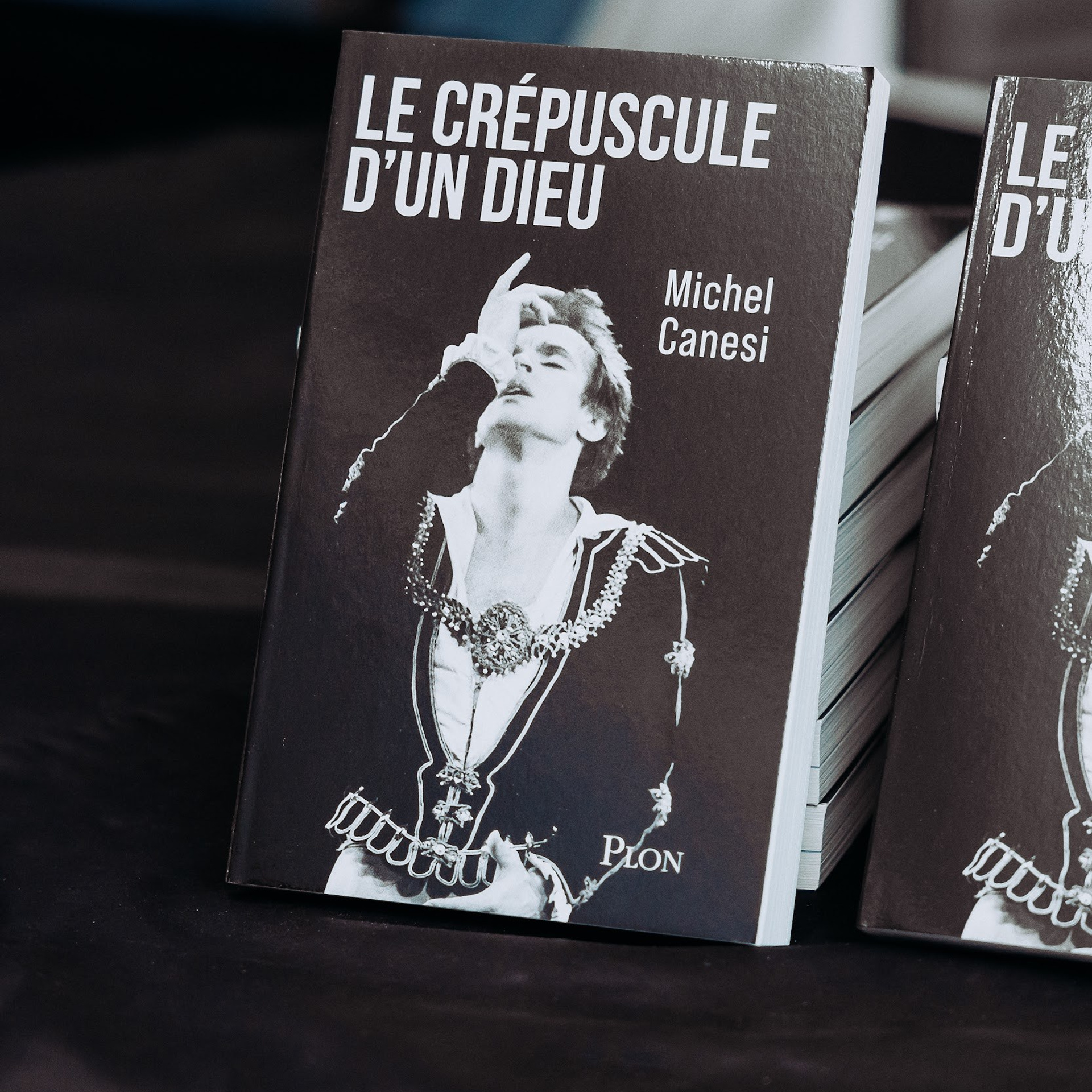 Michel Canesi à la présentation de son livre (éditions Plon). Photographe à Paris