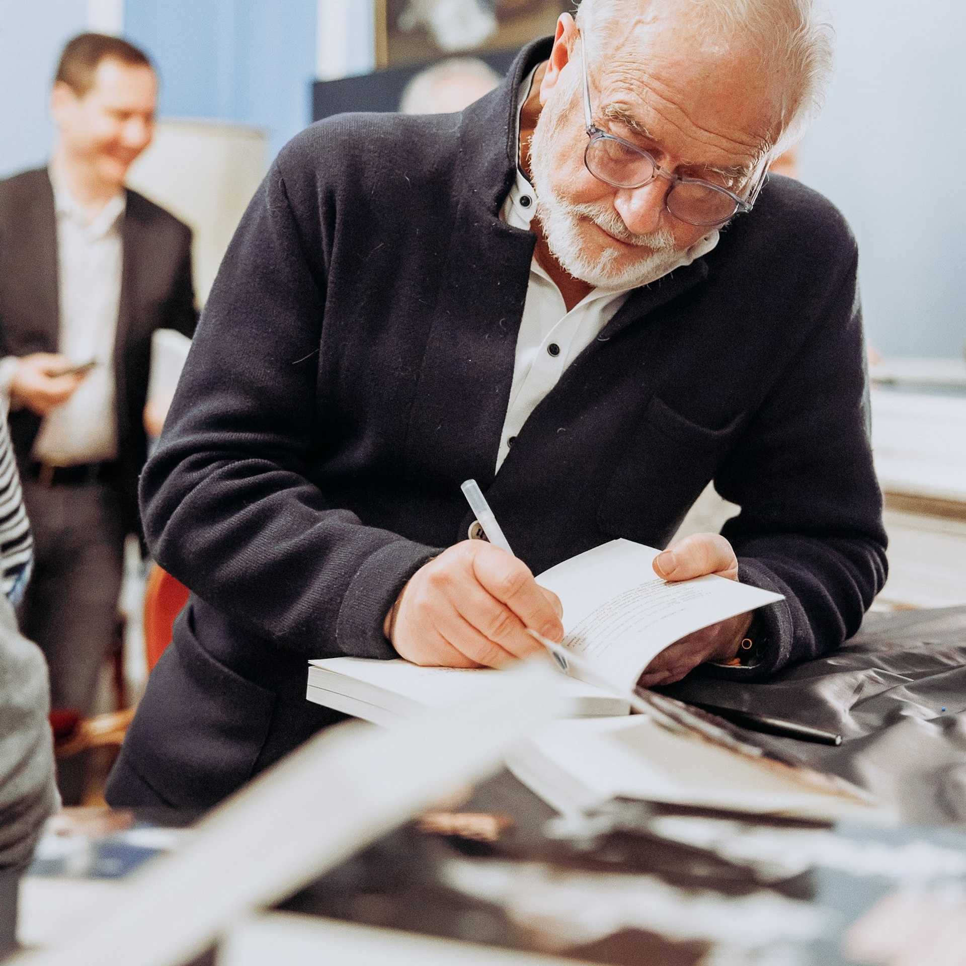 Michel Canesi à la présentation de son livre (éditions Plon). Photographe à Paris