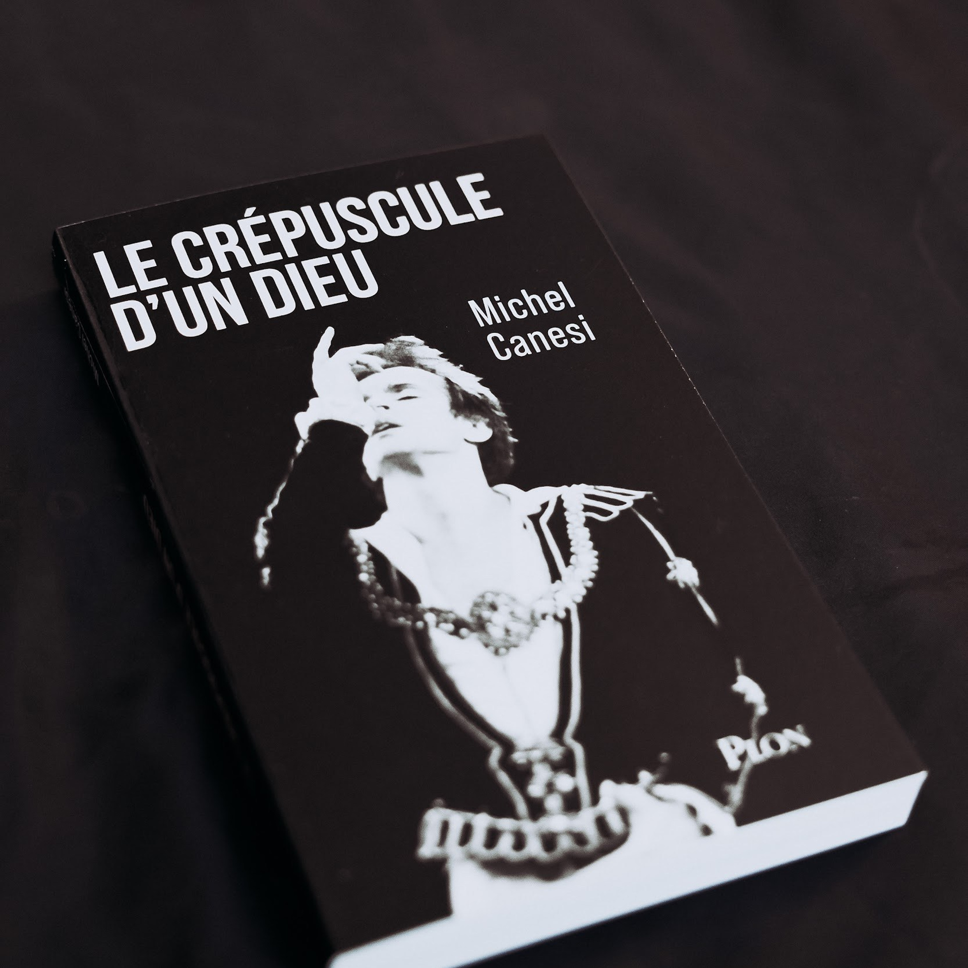 Michel Canesi à la présentation de son livre (éditions Plon). Photographe à Paris