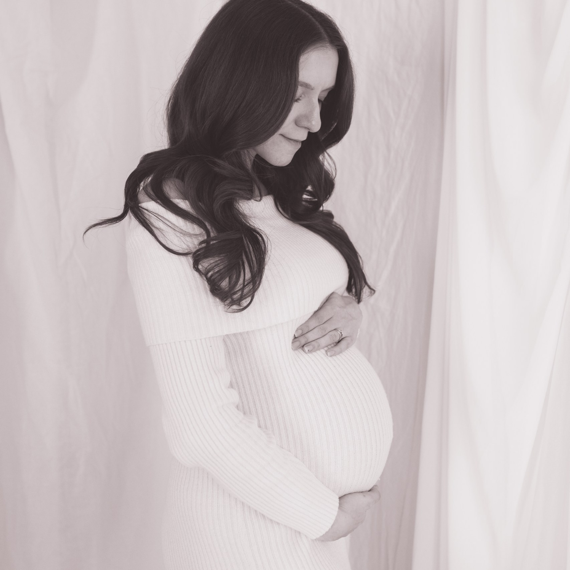 Mărturii și Experiențe ale Părinților | Mădălina Beda. Madalina Beda- Artist vizual, fotograf, doula la nastere, consultant babywearing Brasov si in toata tara