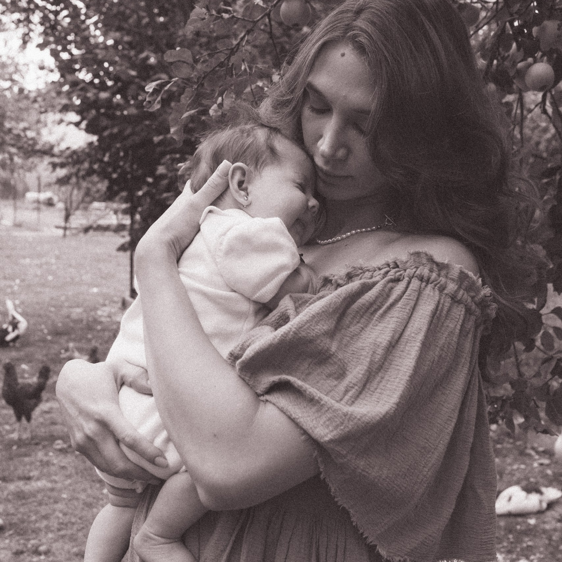 Mărturii și Experiențe ale Părinților | Mădălina Beda. Madalina Beda- Artist vizual, fotograf, doula la nastere, consultant babywearing Brasov si in toata tara