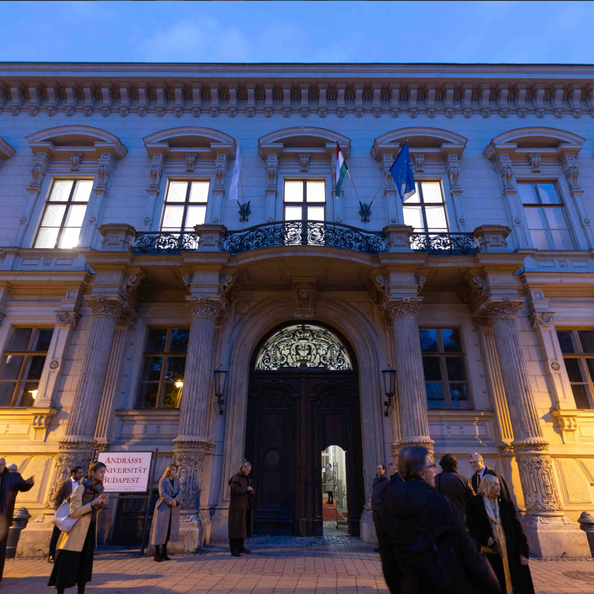 ANDRÁSSY UNIVERSITÄT (BUDAPEST)