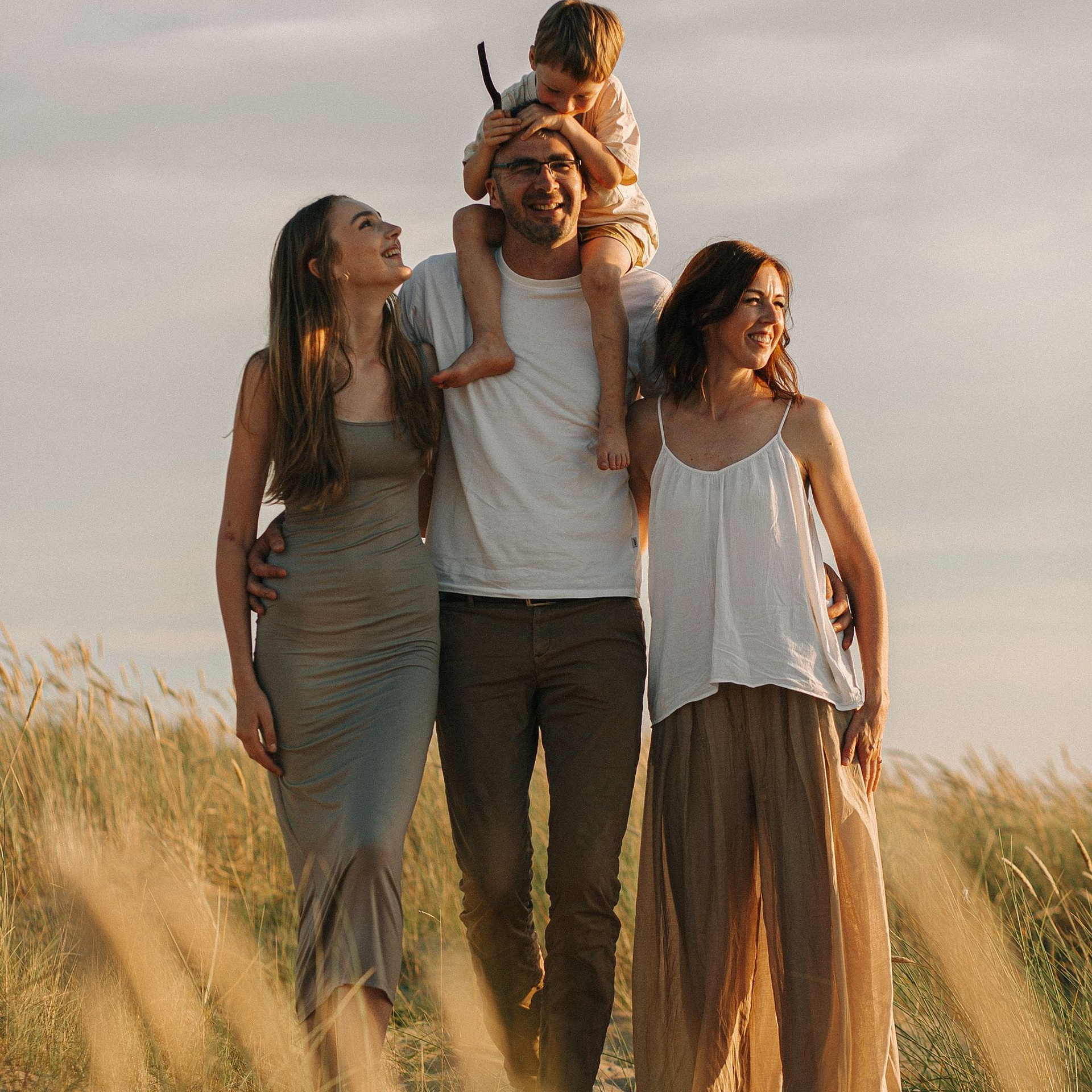 IETEIKUMI ĢIMENES FOTOSESIJAI