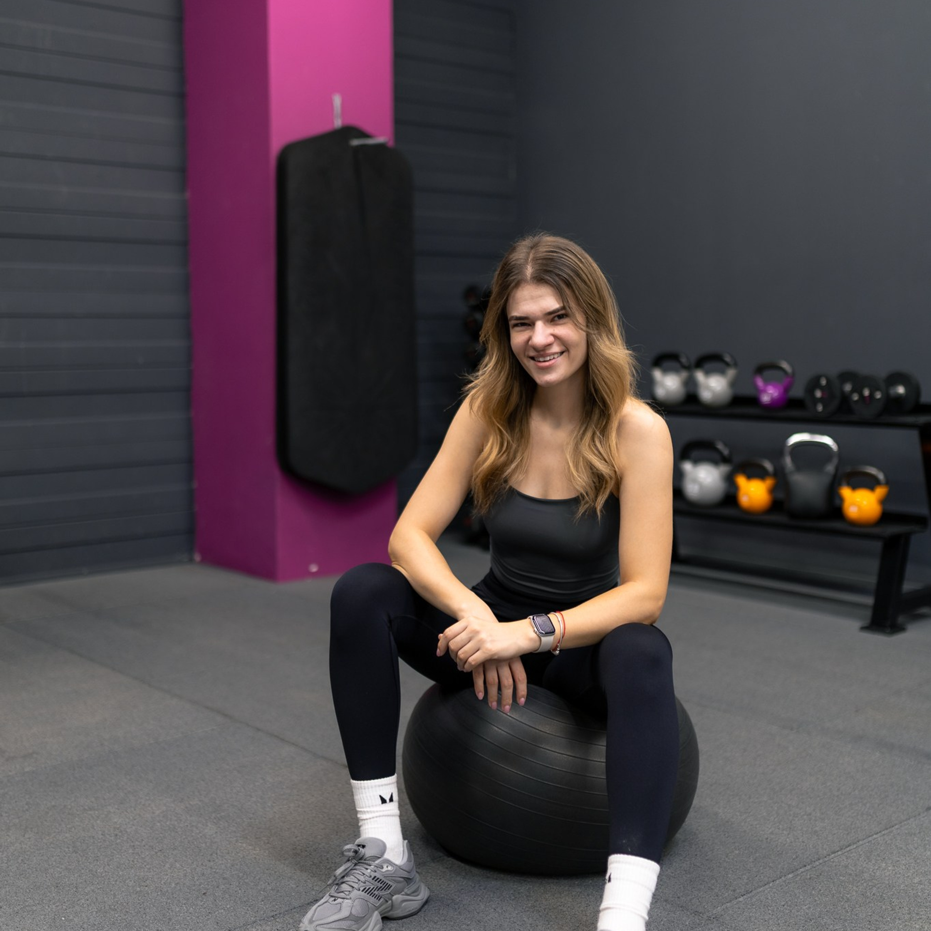 Gym photoshoot with Vivi 18.04.2026