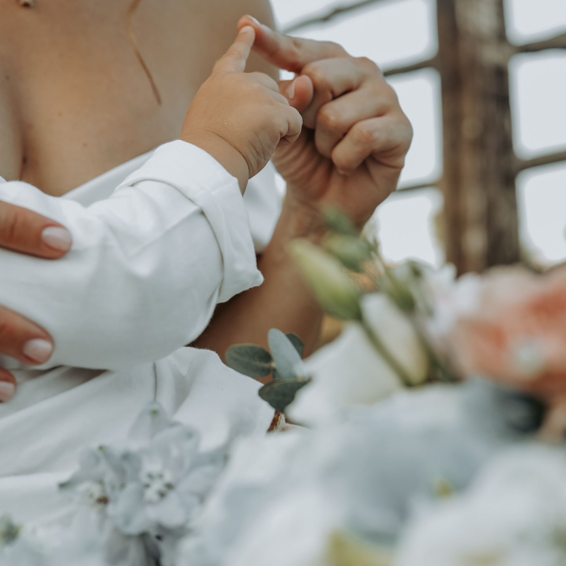 Customer Satisfaction. Family and Wedding Photographer