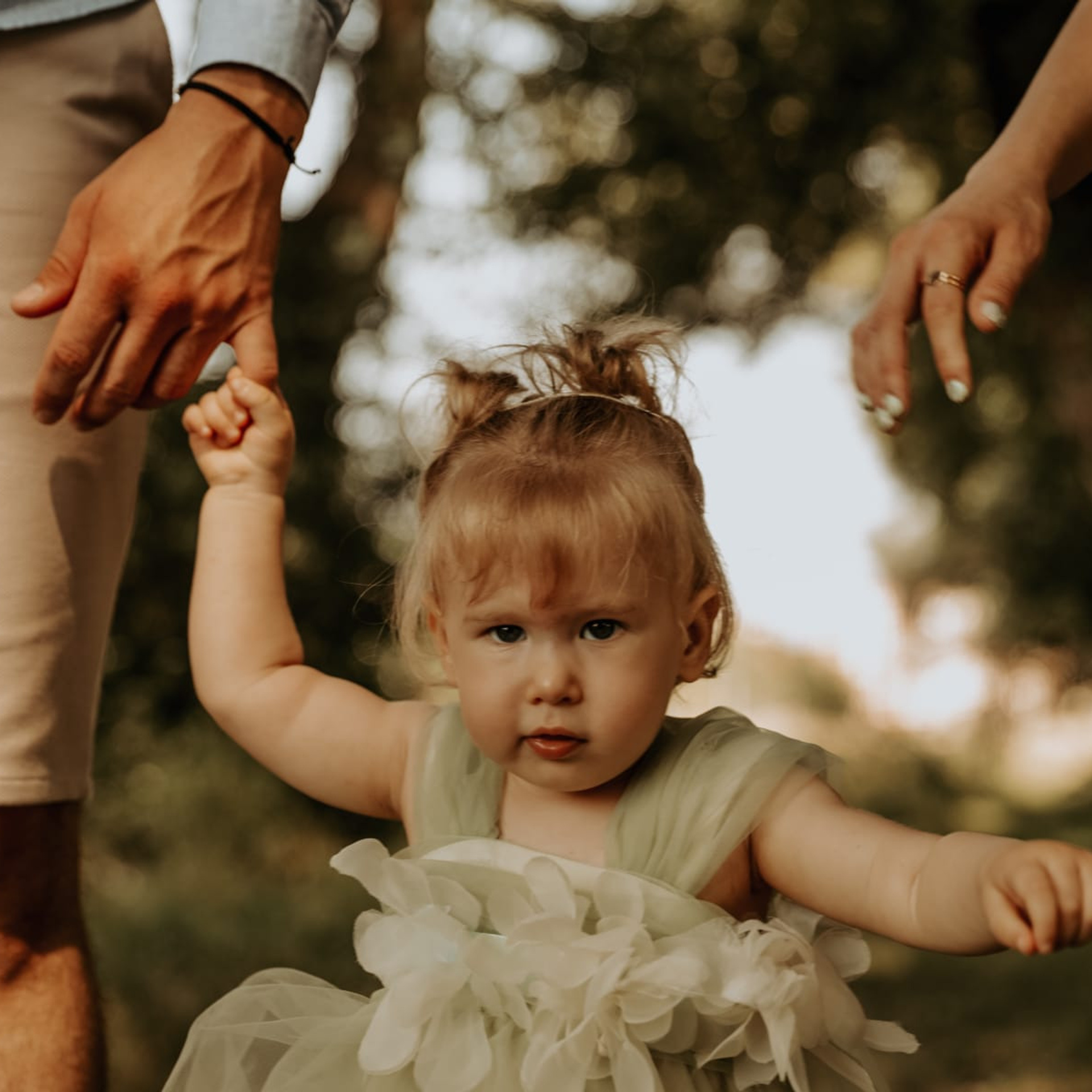 Customer Satisfaction. Family and Wedding Photographer