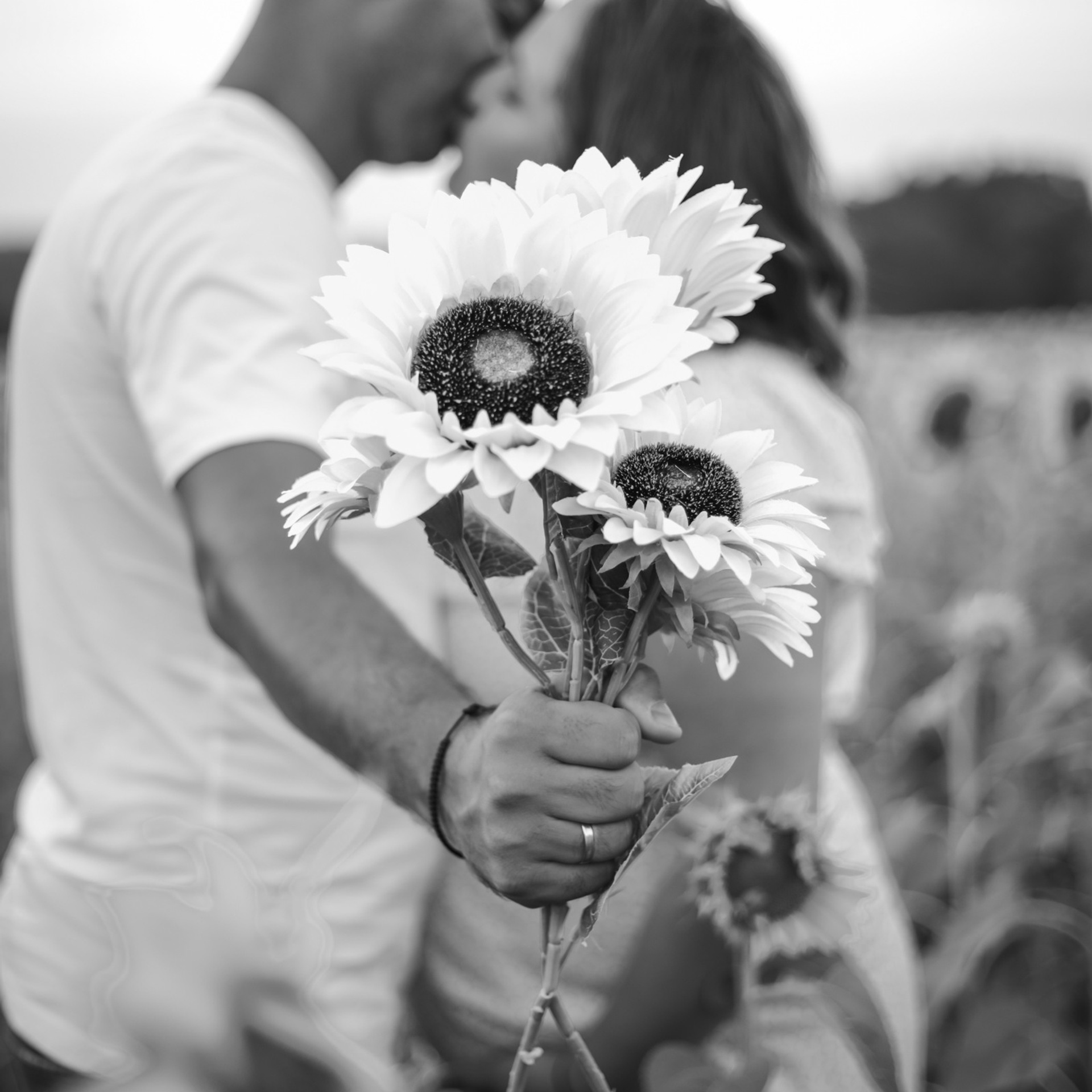 Customer Satisfaction. Family and Wedding Photographer