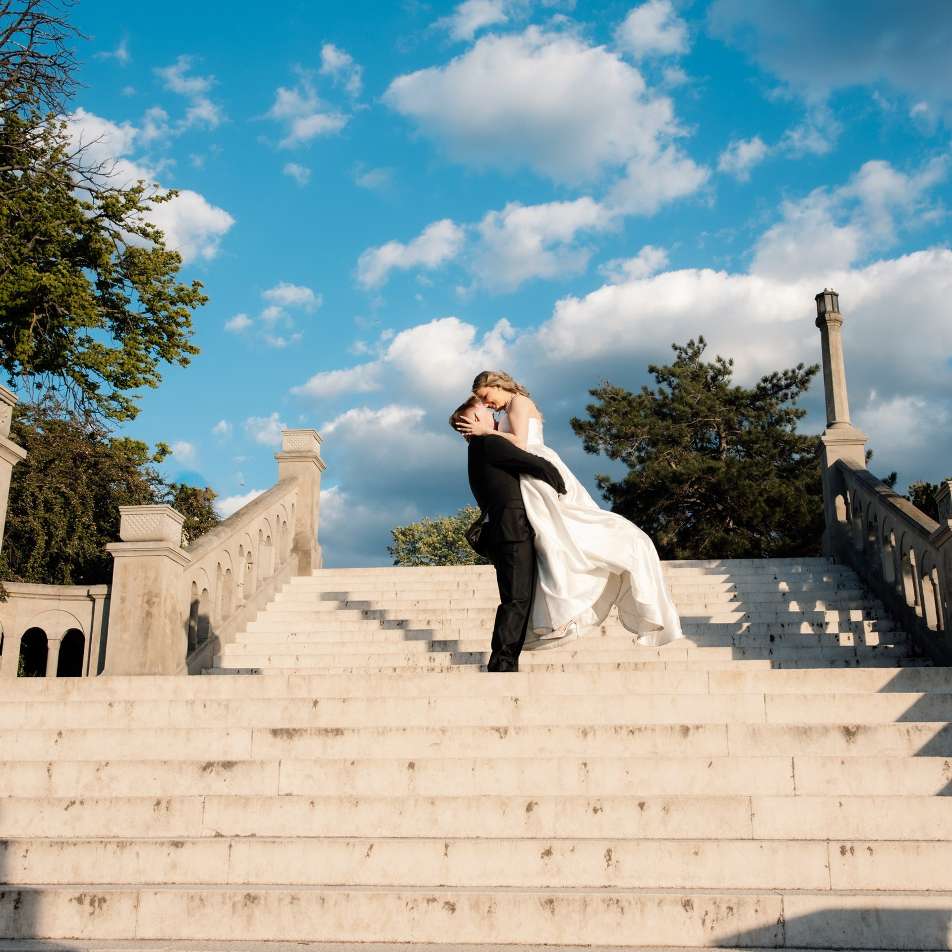 Customer Satisfaction. Family and Wedding Photographer