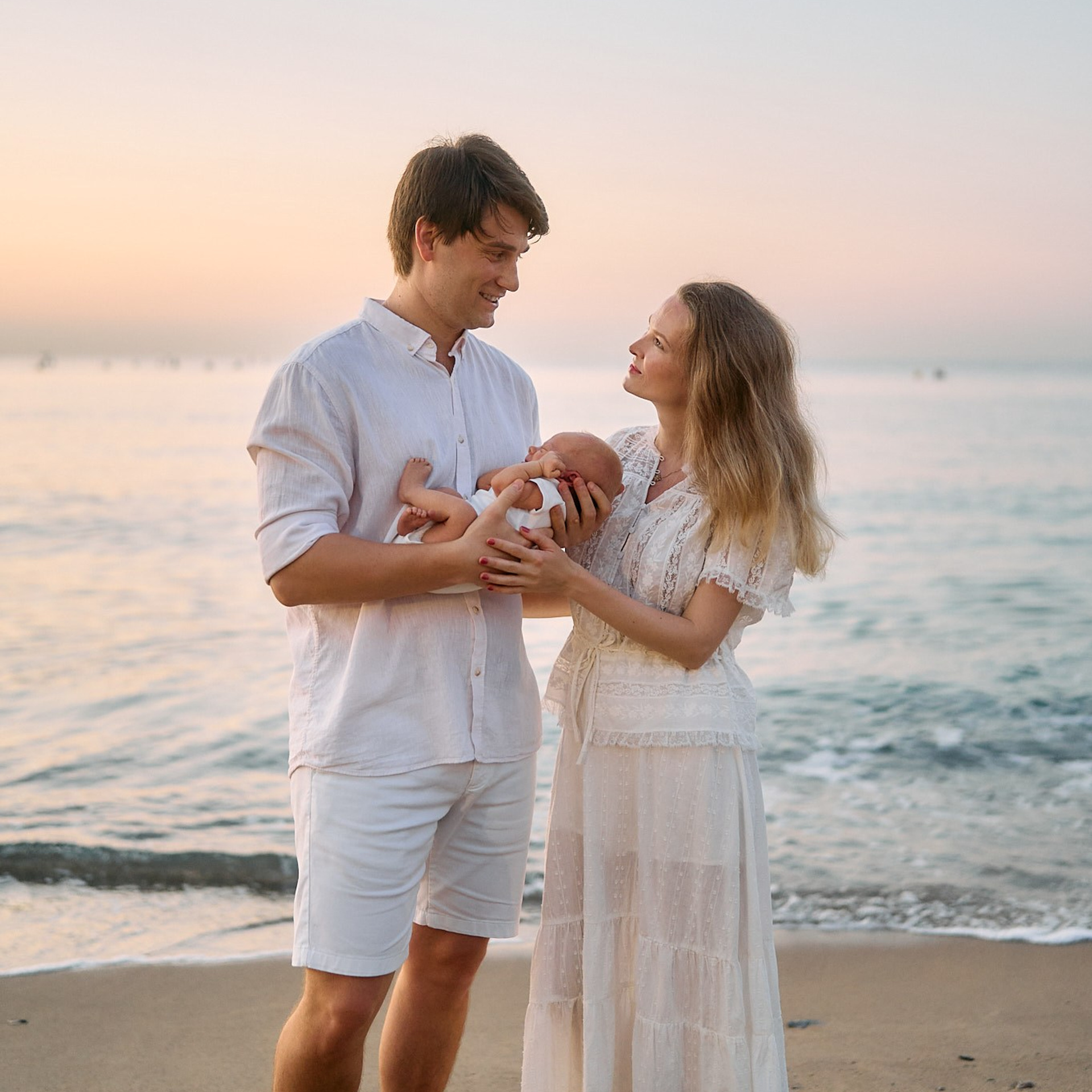 Customer reviews of individual, couple, love-story and family photo shoots in Barcelona. POSTCARD.BCN Photographer Kate in Barcelona. Love-story, family or individual photo shoots
