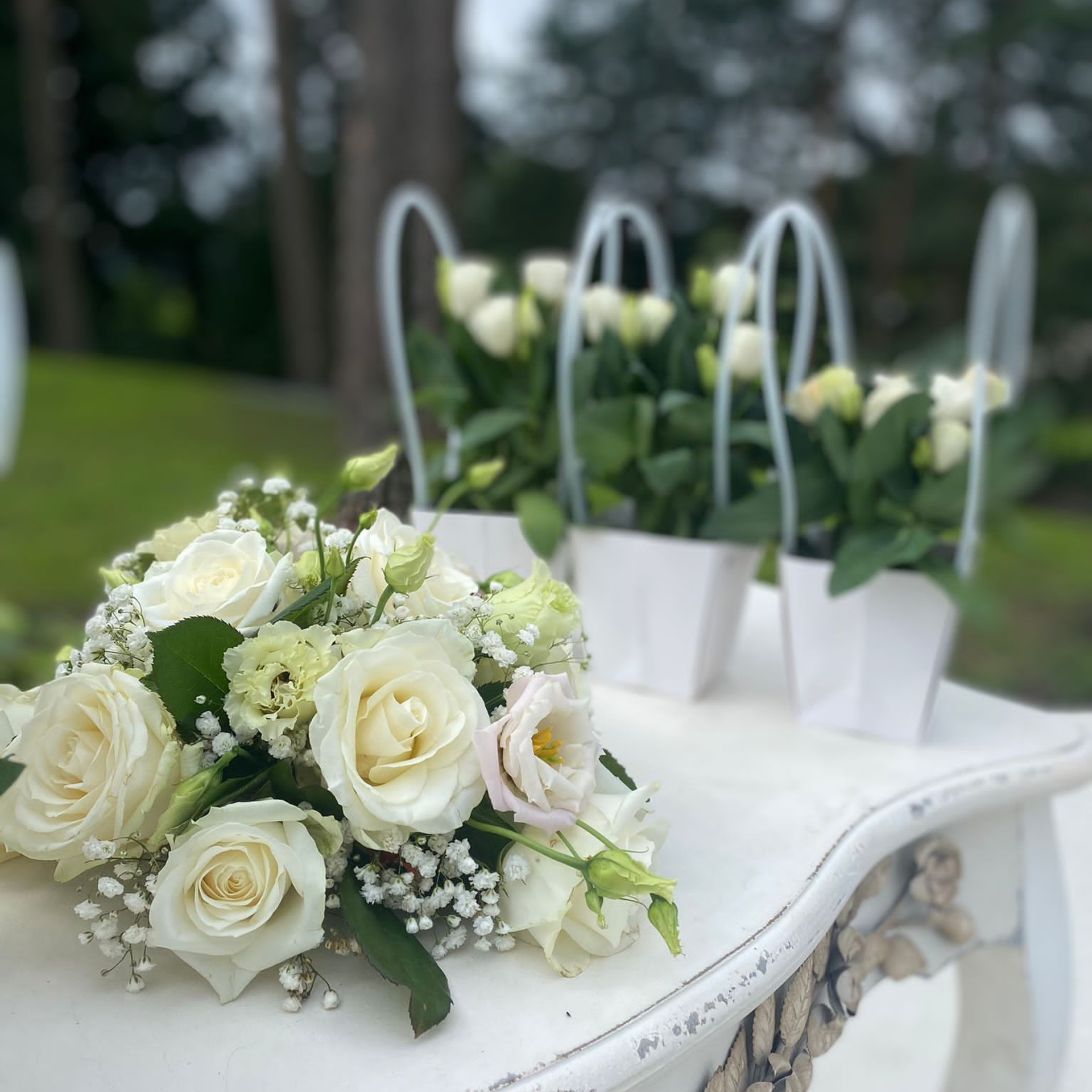 Композиция на стол Фото зона цветочная композиция оформление свадьбы kāzu dekors kāzas līgava