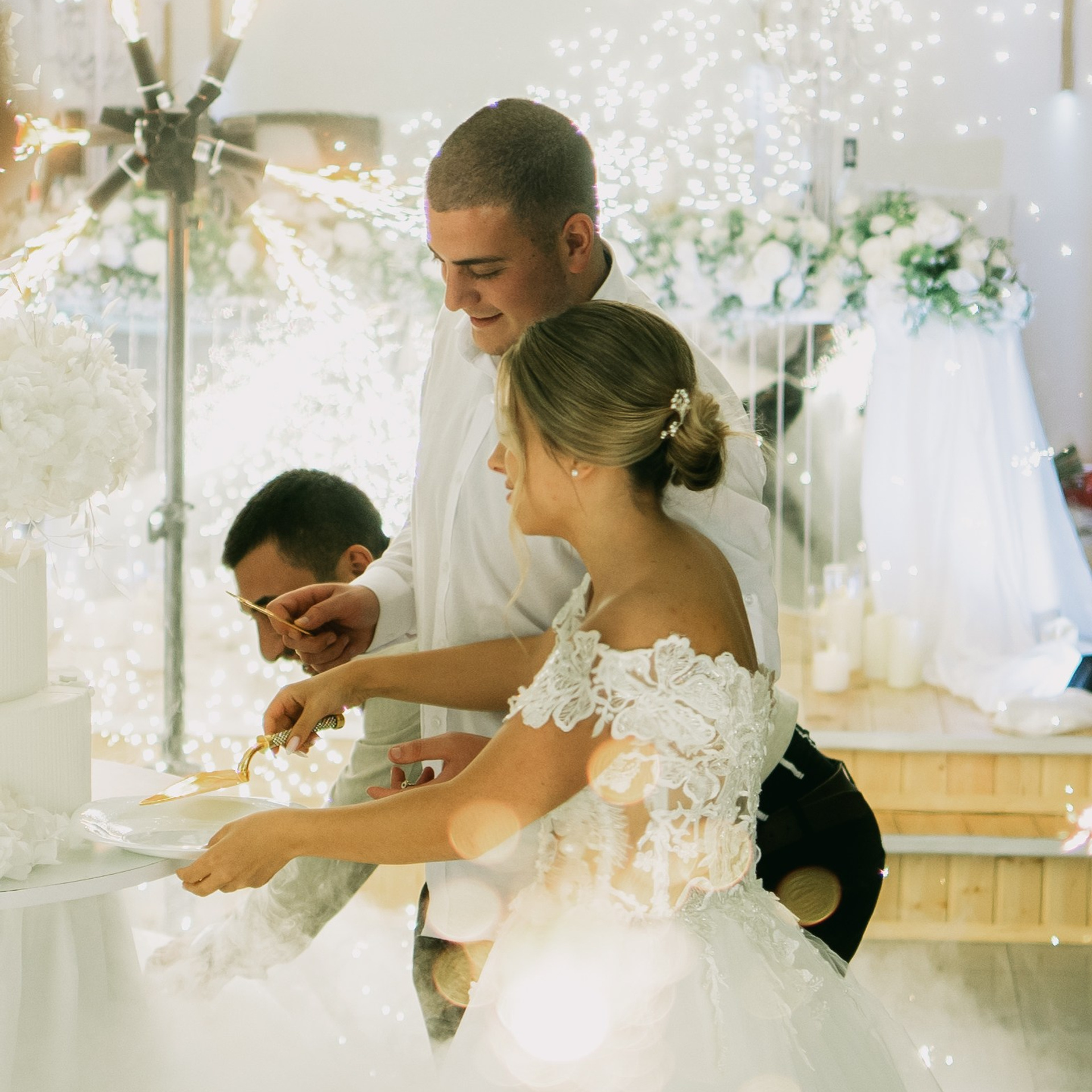 Shining lights. Lifestyle and wedding photographer in Dubai Valeria Kikvidze