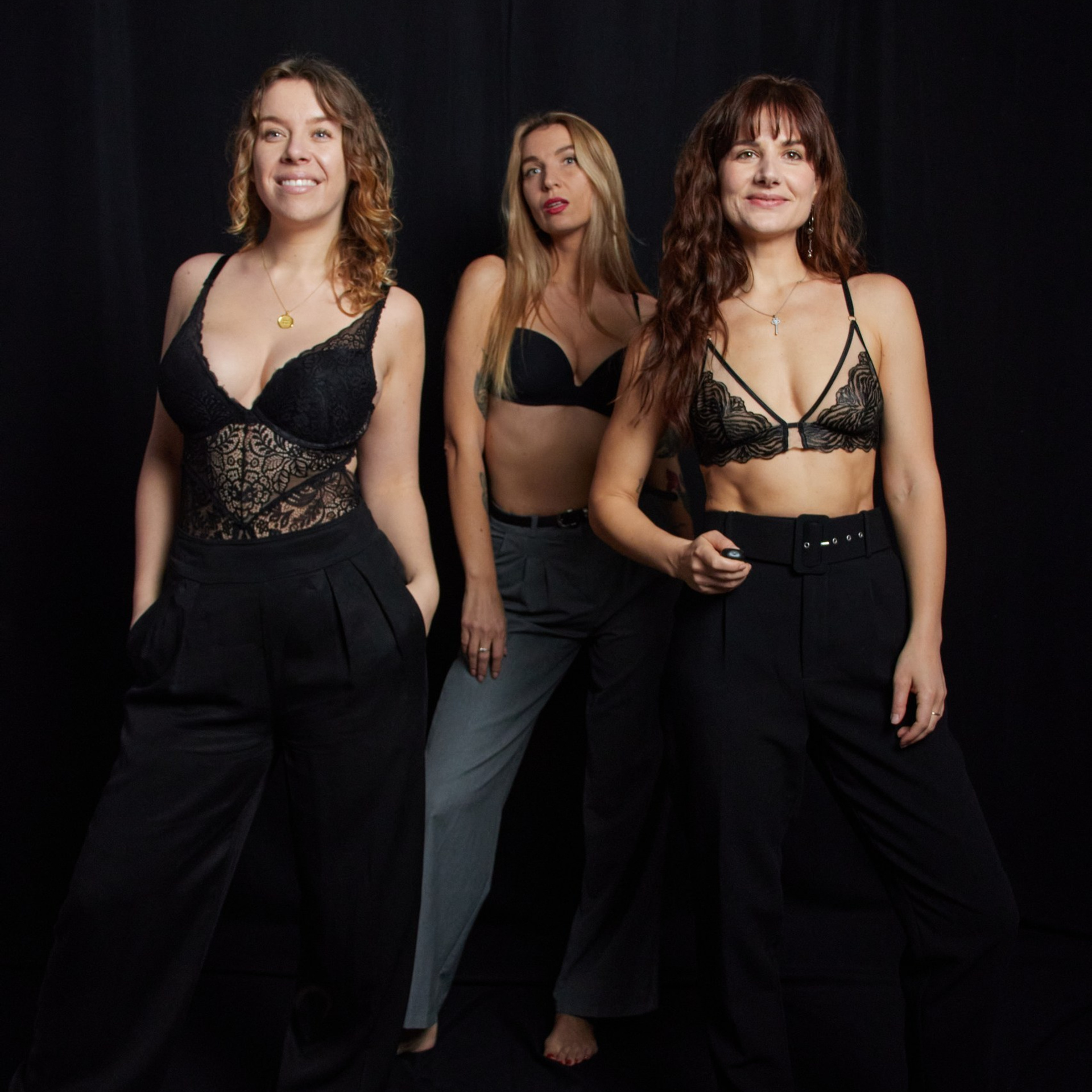 გამოხმაურება. ავტოპორტრეტის სტუდია თბილისში