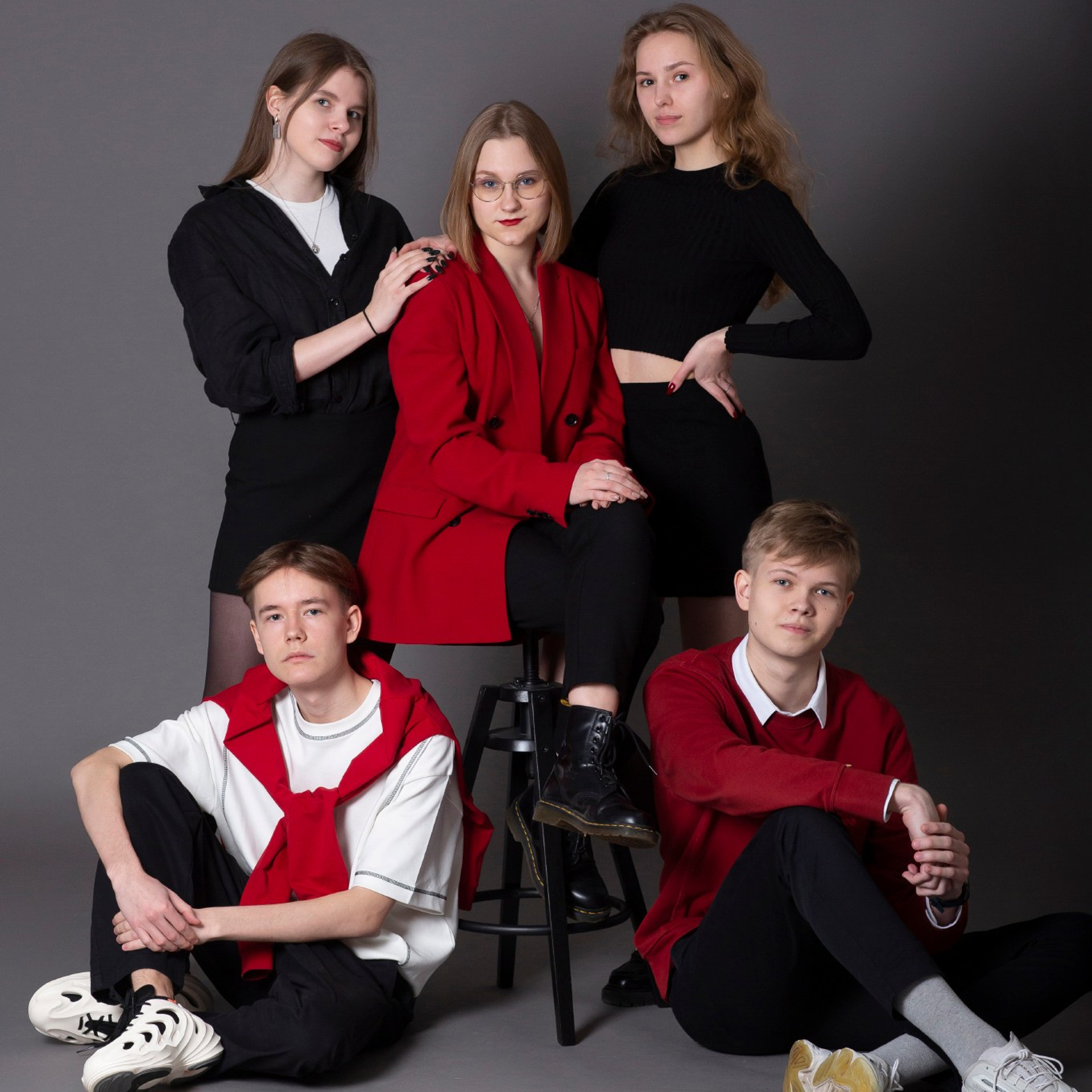 ФОТО — СТАРШЕКЛАССНИКИ