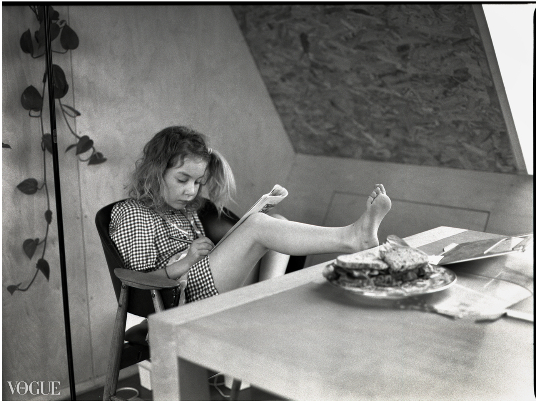 Malina reading comics, photo portrait on a medium format film camera.