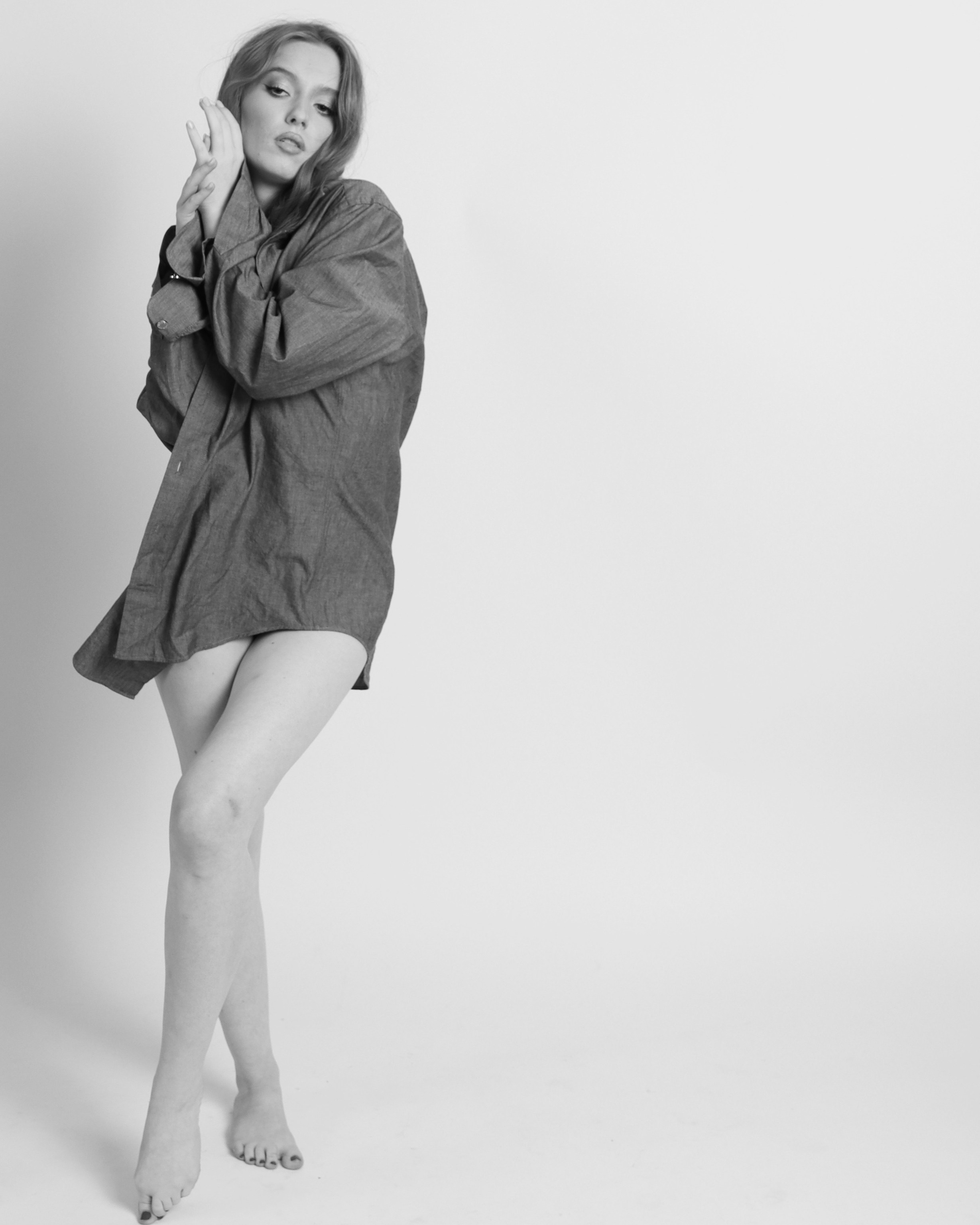 SHOOT IT YOURSELF — SELF PORTRAIT STUDIO IN CHICAGO