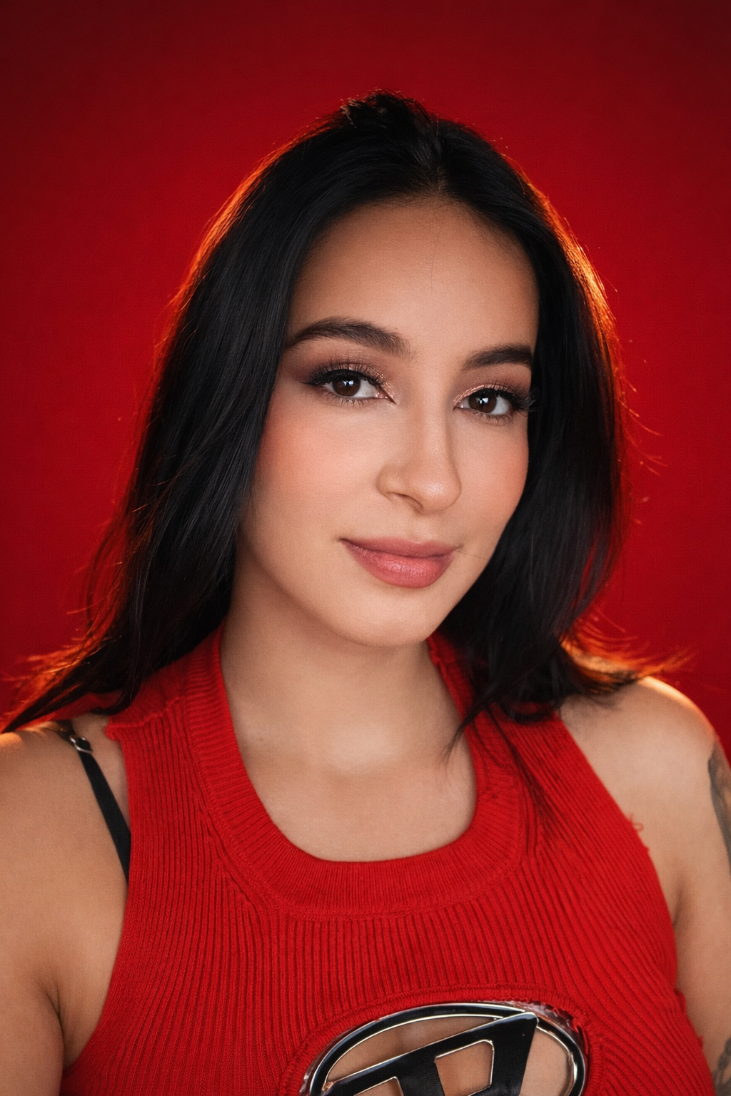 CONOCE LOS 5 EMBAJADORES. Lucyfera Studio