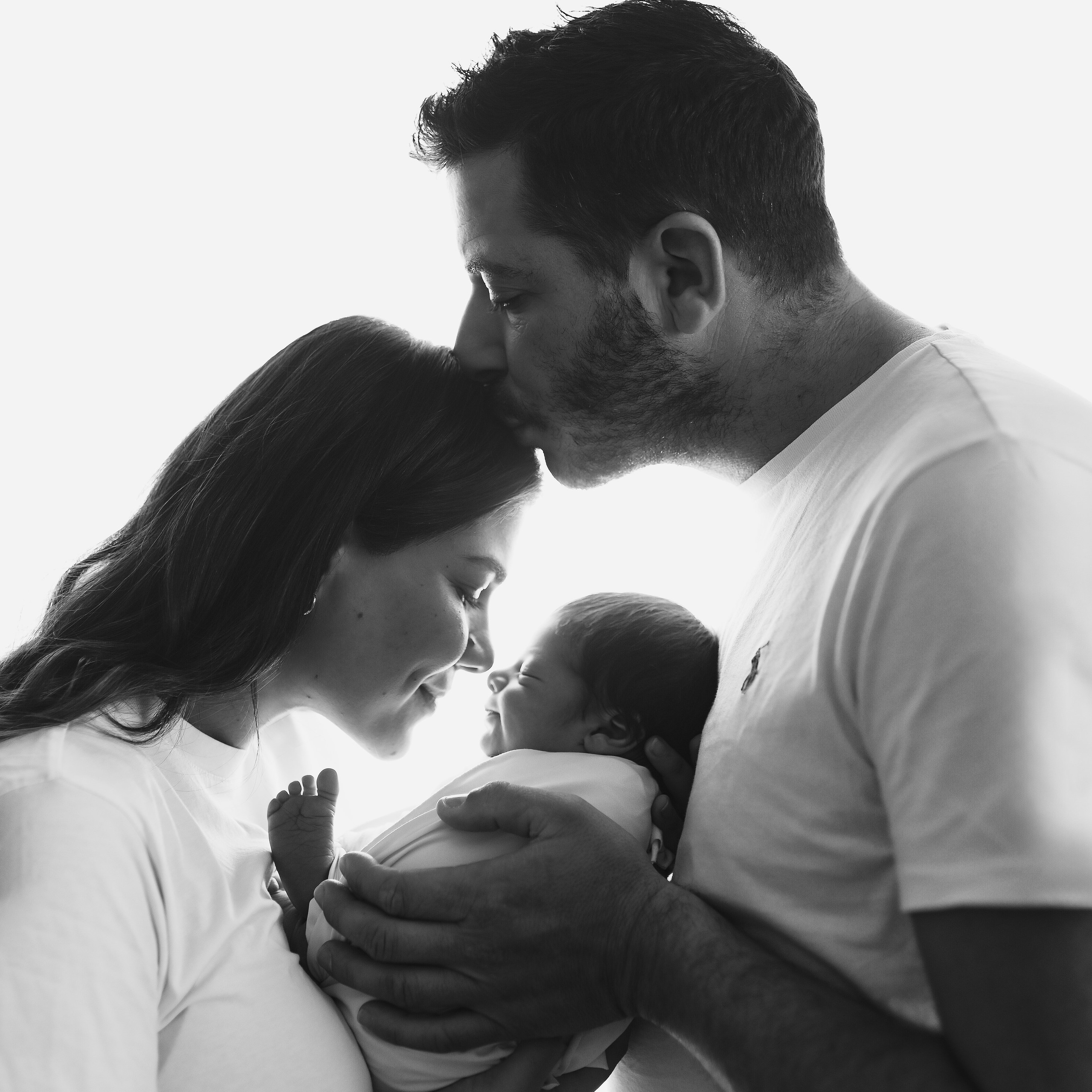 Επαγγελματική φωτογράφιση εγκυμοσύνης και νεογέννητου στη Ρόδο. Φωτογράφος νεογέννητων στη Ρόδο. Φωτογράφιση εγκυμοσύνης