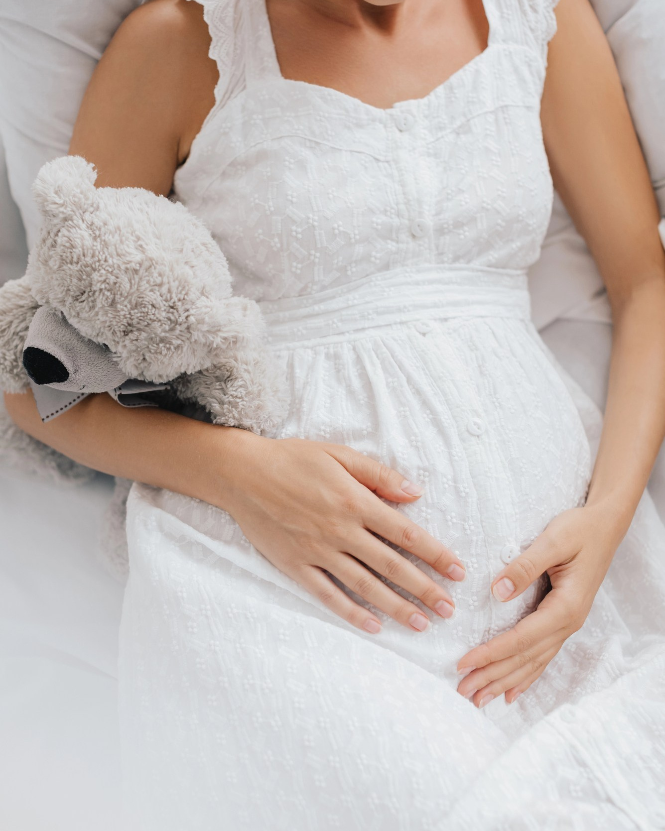 Irene Chaikeen | Luxury maternity and newborn photoshoot in Essex