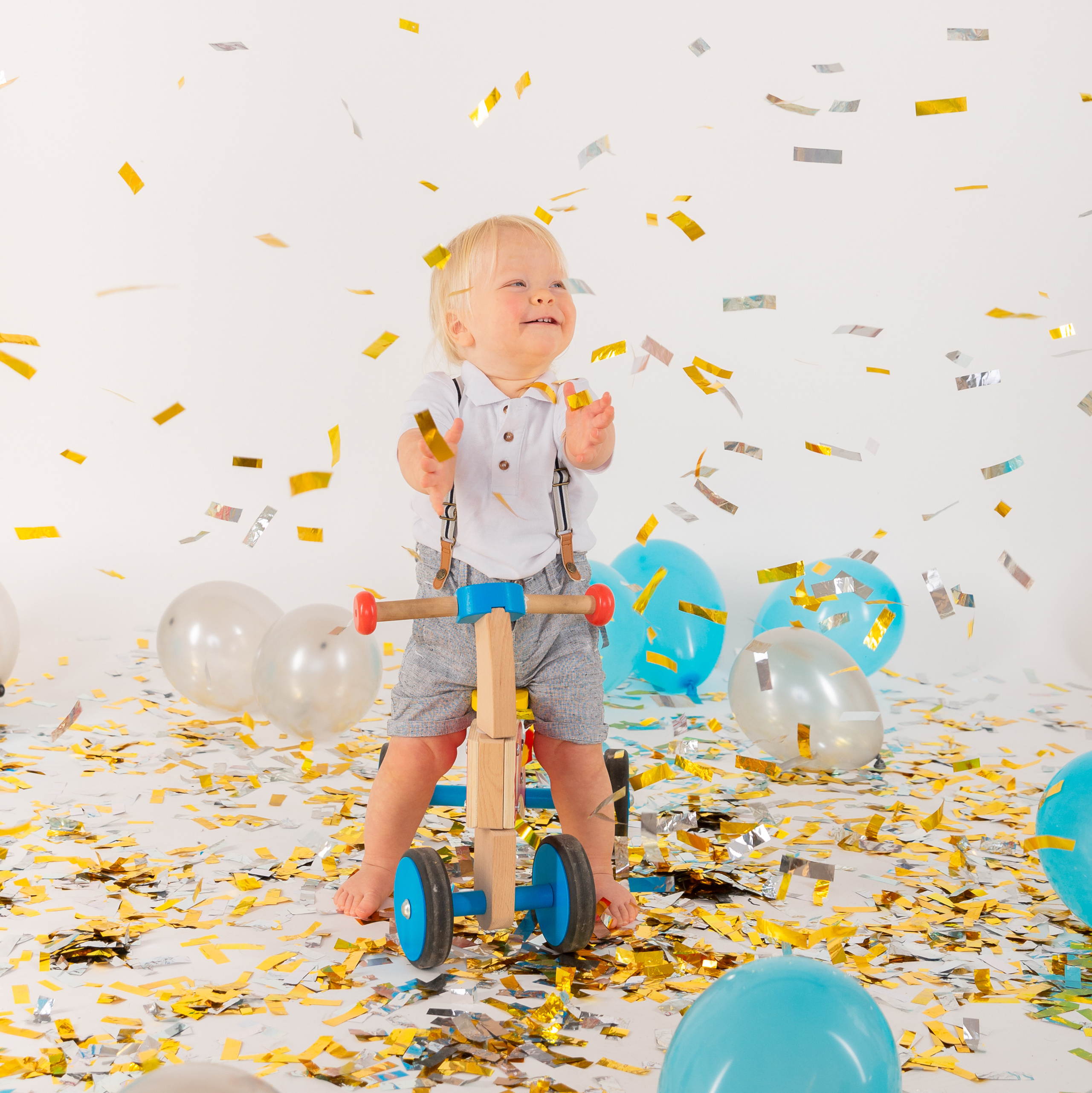 Smash cake или «Первый тортик». Фотограф в Испании ( Аликанте, Торревьеха, Бенидорм )