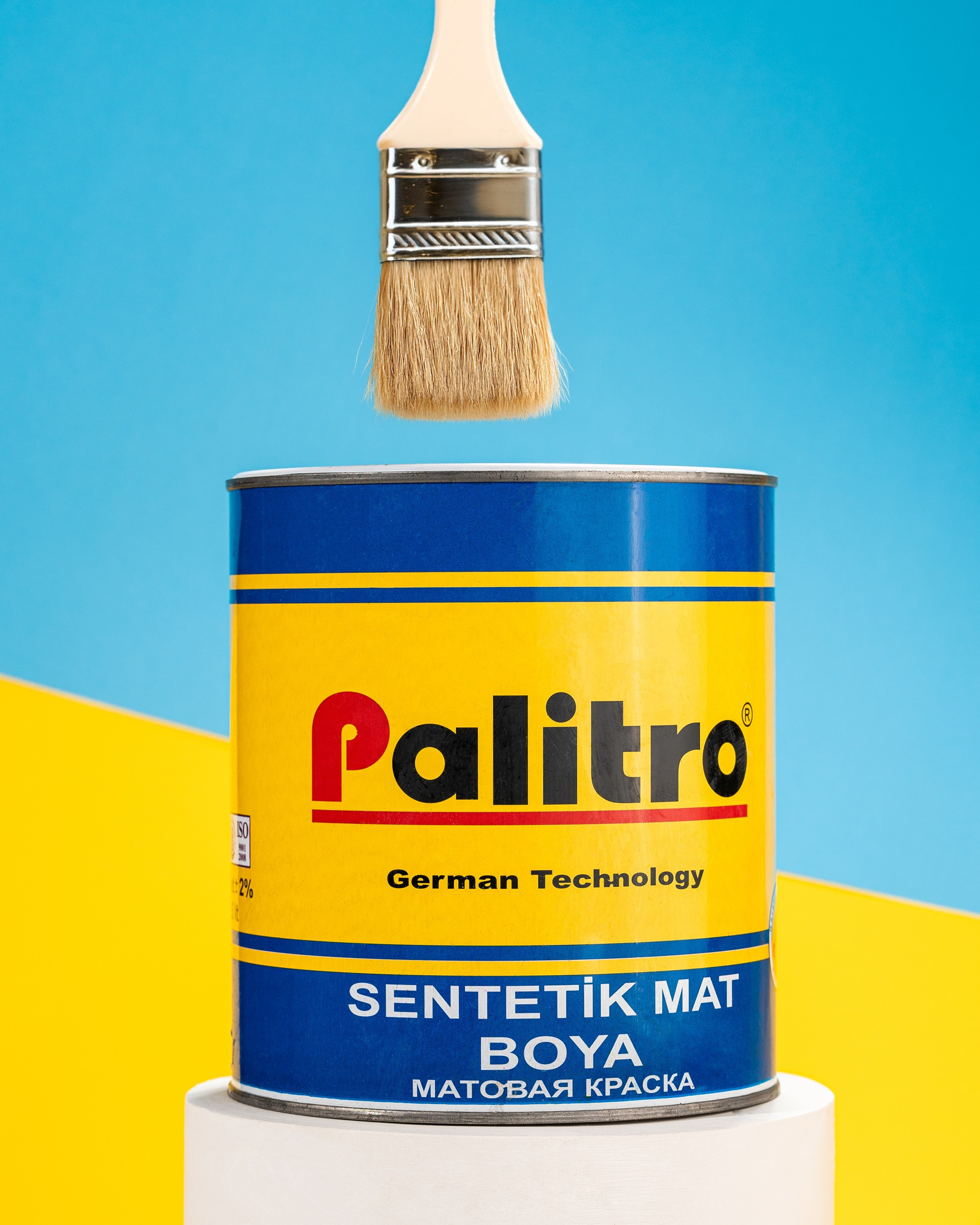 Məhsul ətrafında mavi tonlar – etibar və rahatlıq hissi yaradır