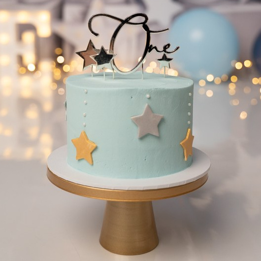 Cake smash session. Newborn and family photographer. Hills District. Sydney