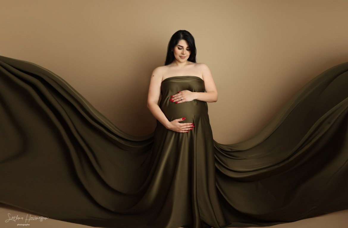 GROSSESSE studio. Photographe professionelle spécialisée dans la photographie de grosses