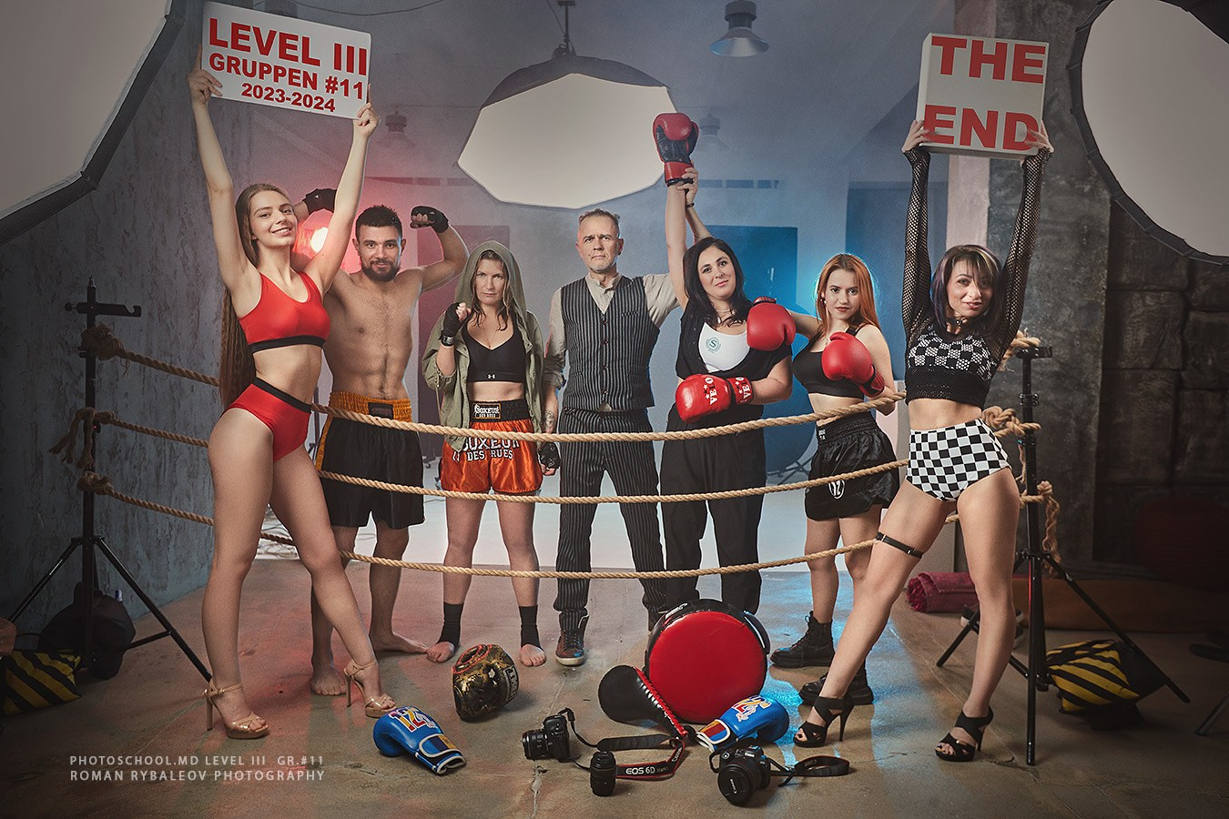 Выставка выпускников группы III-ей ступени № 11. Школа Фотографии Романа Рыбалёва. Город Кишинёв, Молдова