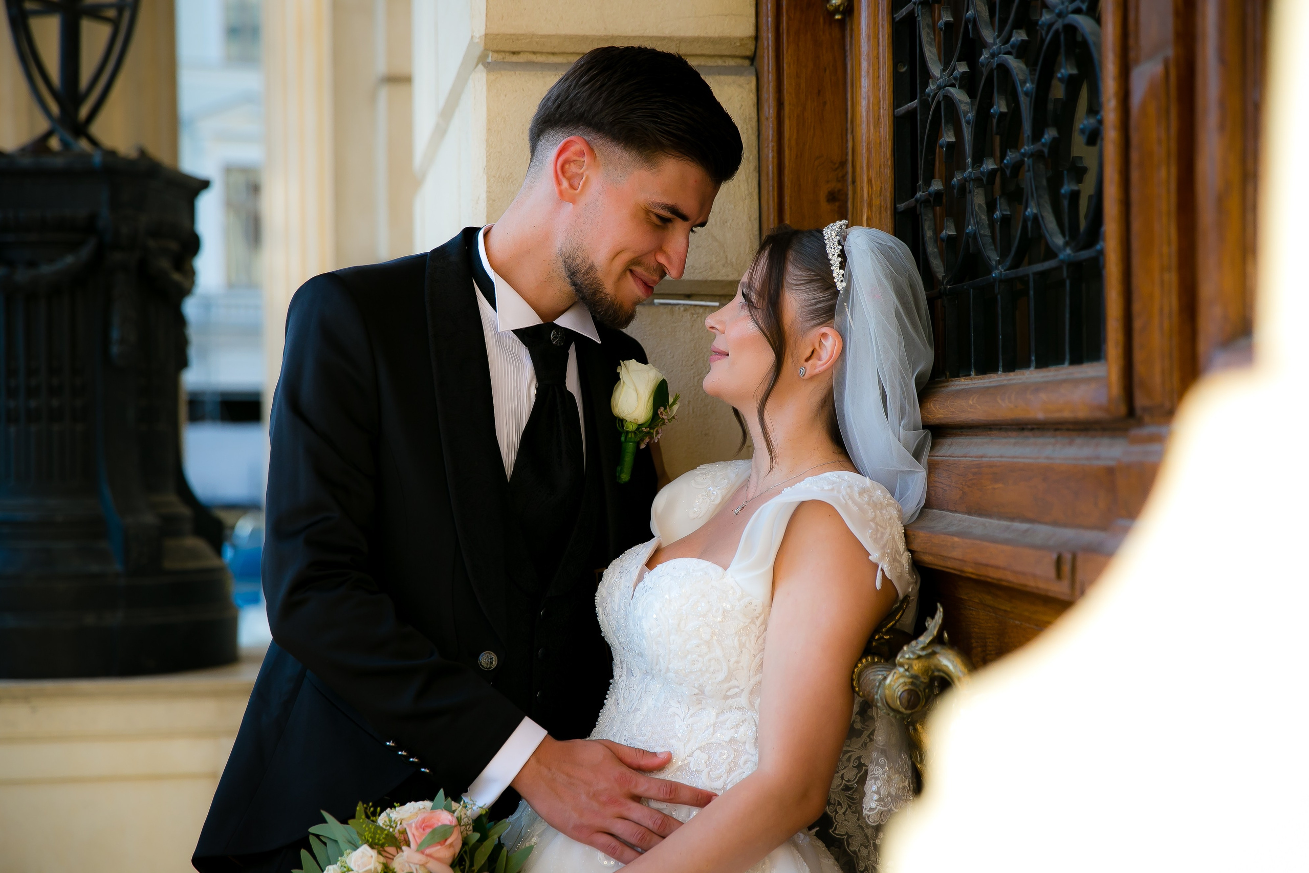 Contact. DP Events — echipă foto-video din București, capturăm emoții și transformăm momentele în amintiri autentice