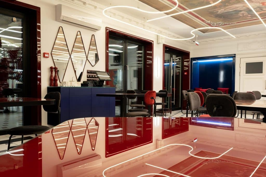 ZA POBEDOY FEEDING BAR