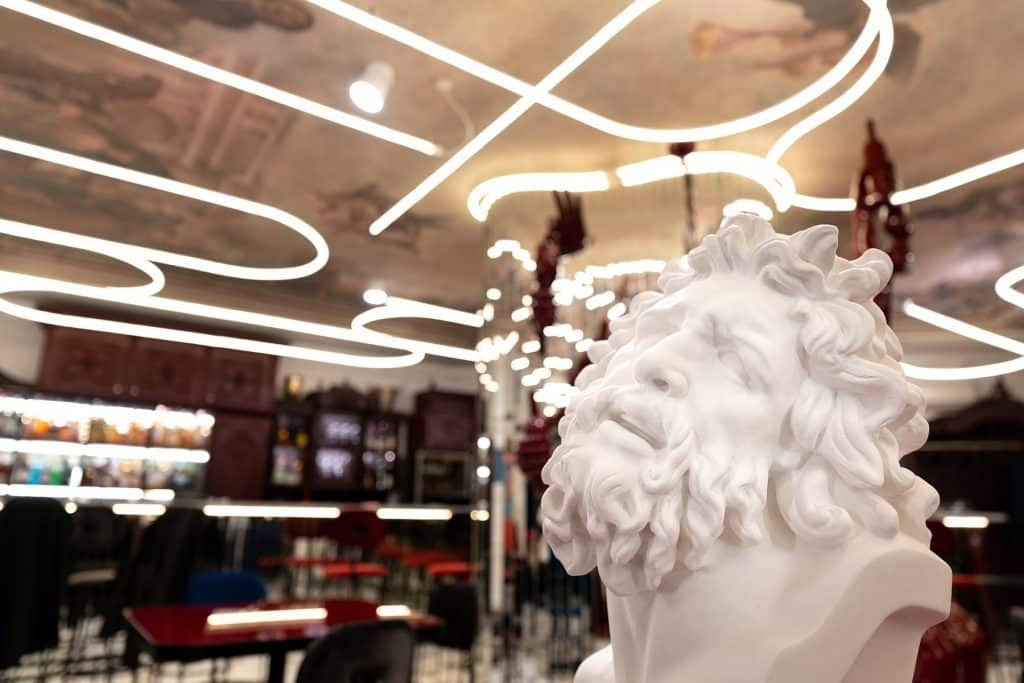 ZA POBEDOY FEEDING BAR