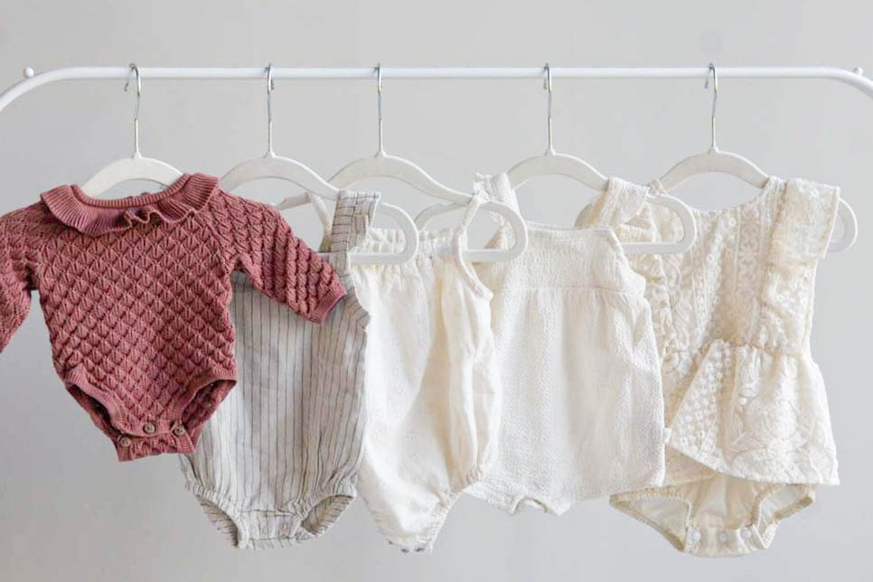 Client Closet. Zwangerschapsfotografie, newborn, gezinnen, branding, liefde én geboortefotografie