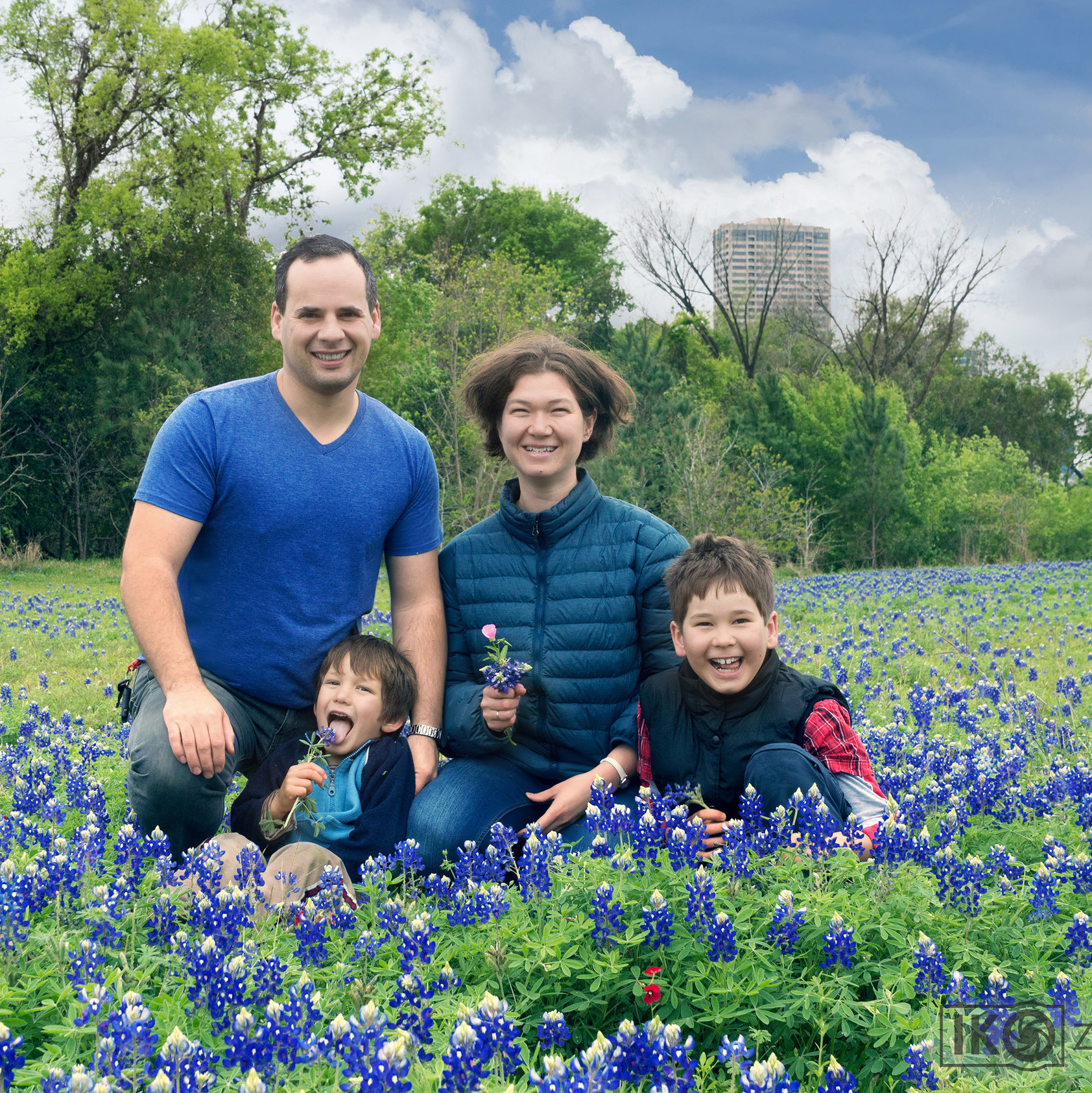 Texas Bluebonnets Photo Sessions. Photographer Irina Kozhemyakina. Houston