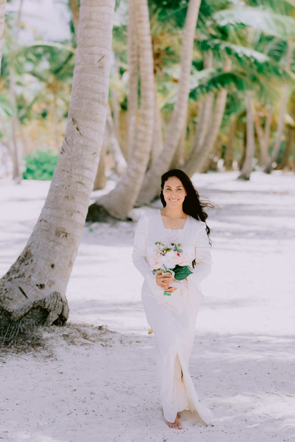 Почему бы не устроить себе свадебную церемонию на пляже в Доминикане?