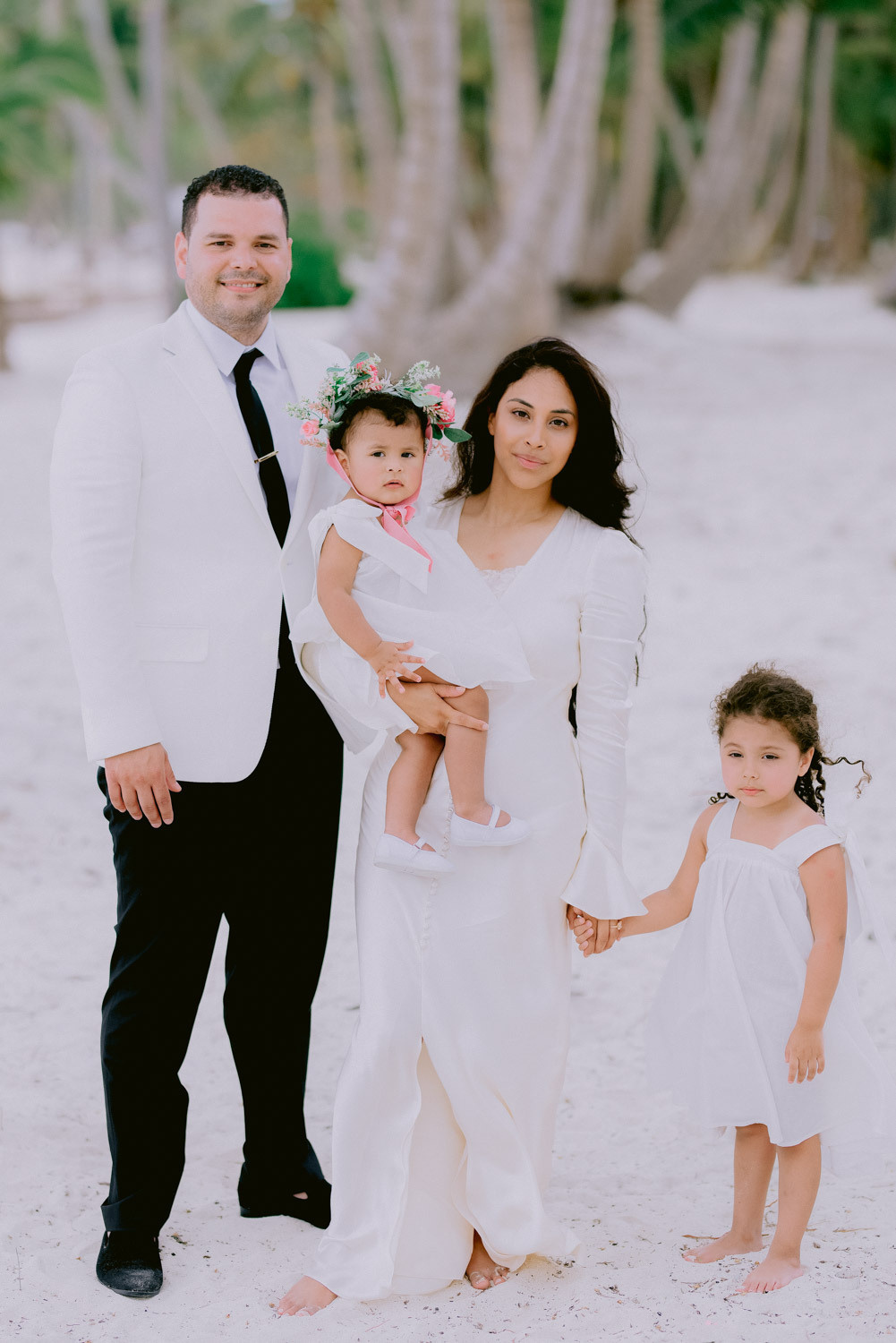 Почему бы не устроить себе свадебную церемонию на пляже в Доминикане?