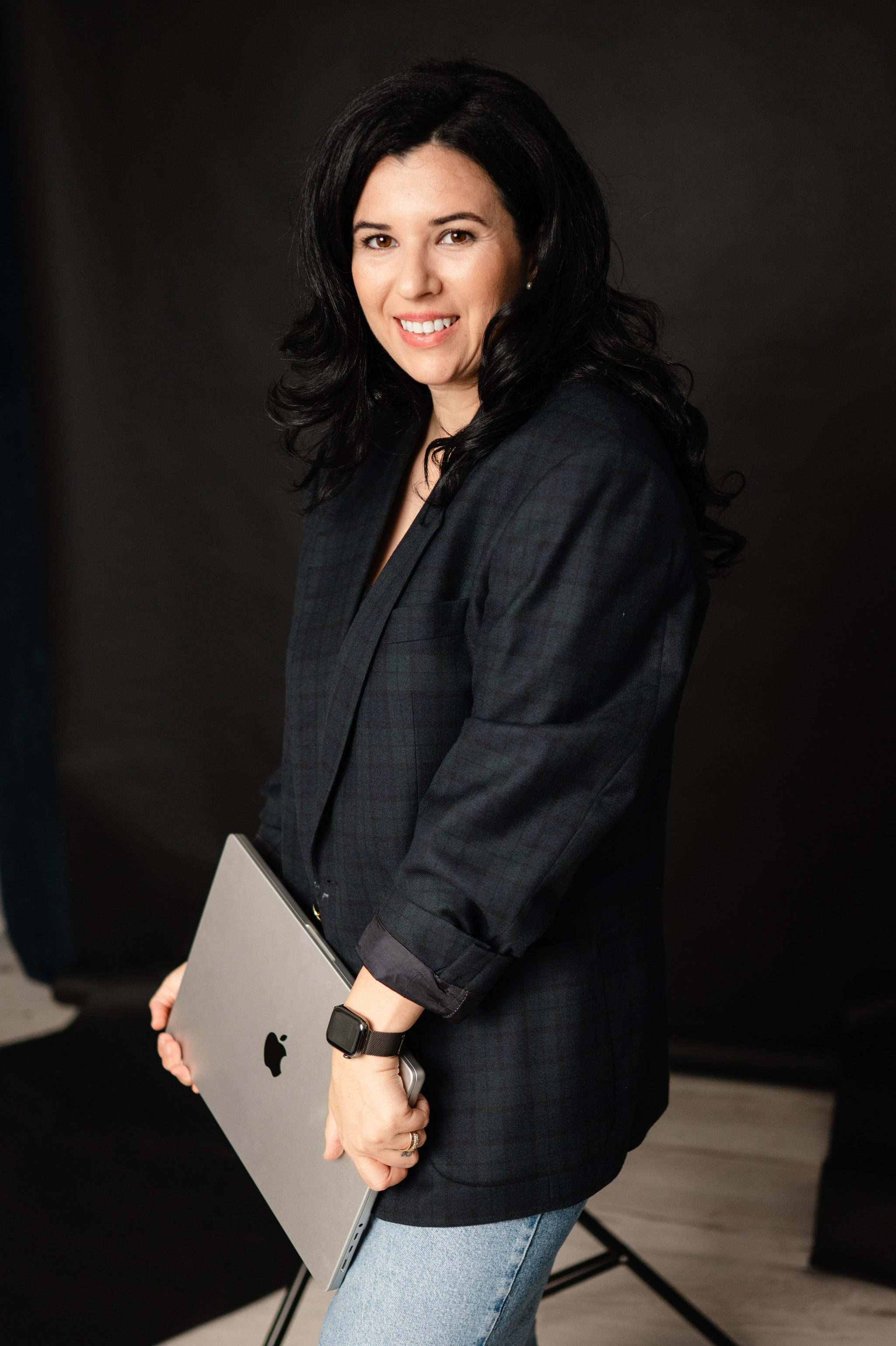 Contact. Alexandra Hanu Photographer