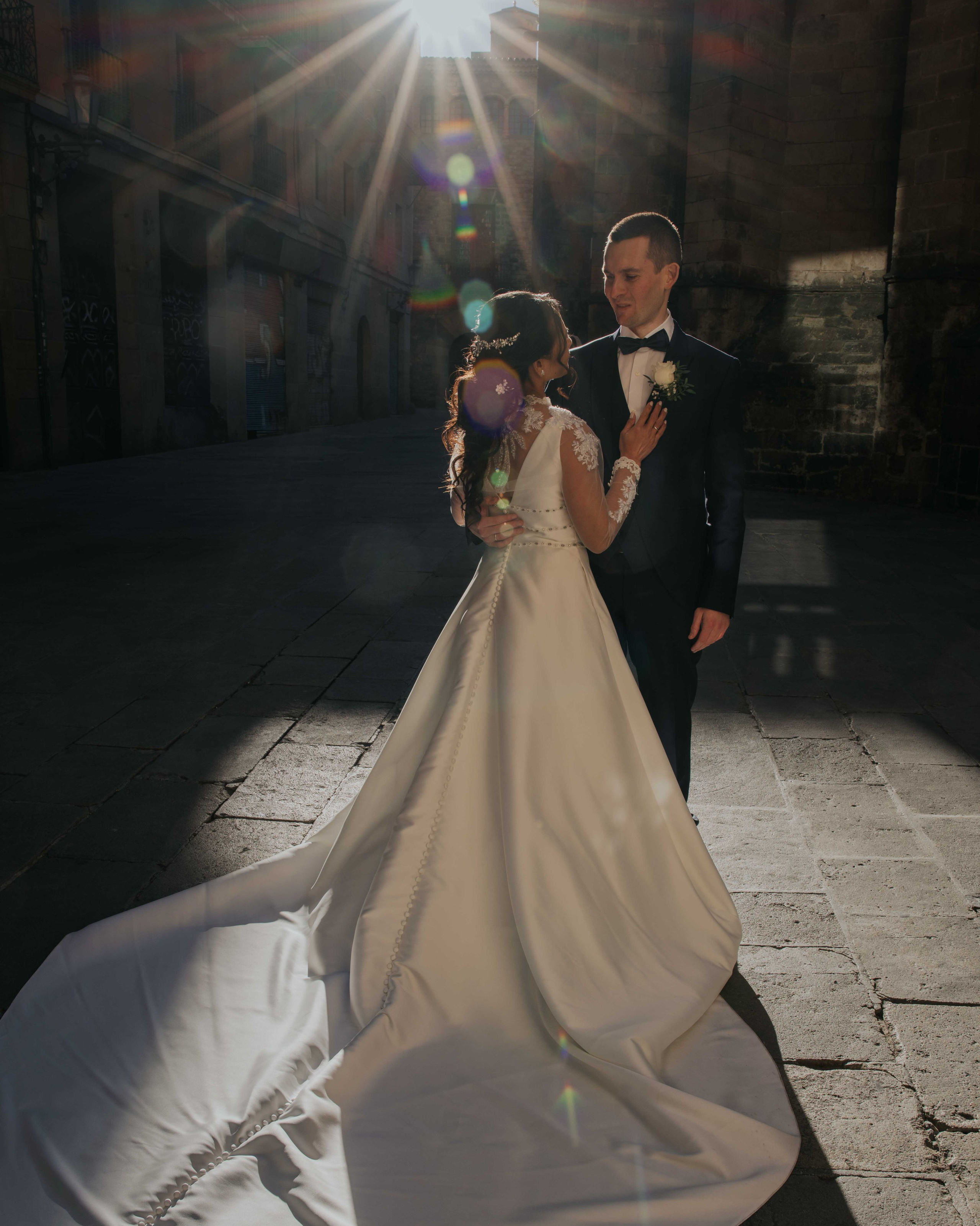 Konstantin & Fresmelin — a wedding story in Barcelona. DiaFoto Weddings · Premium Destination Wedding Photographer & Videographer in Barcelona