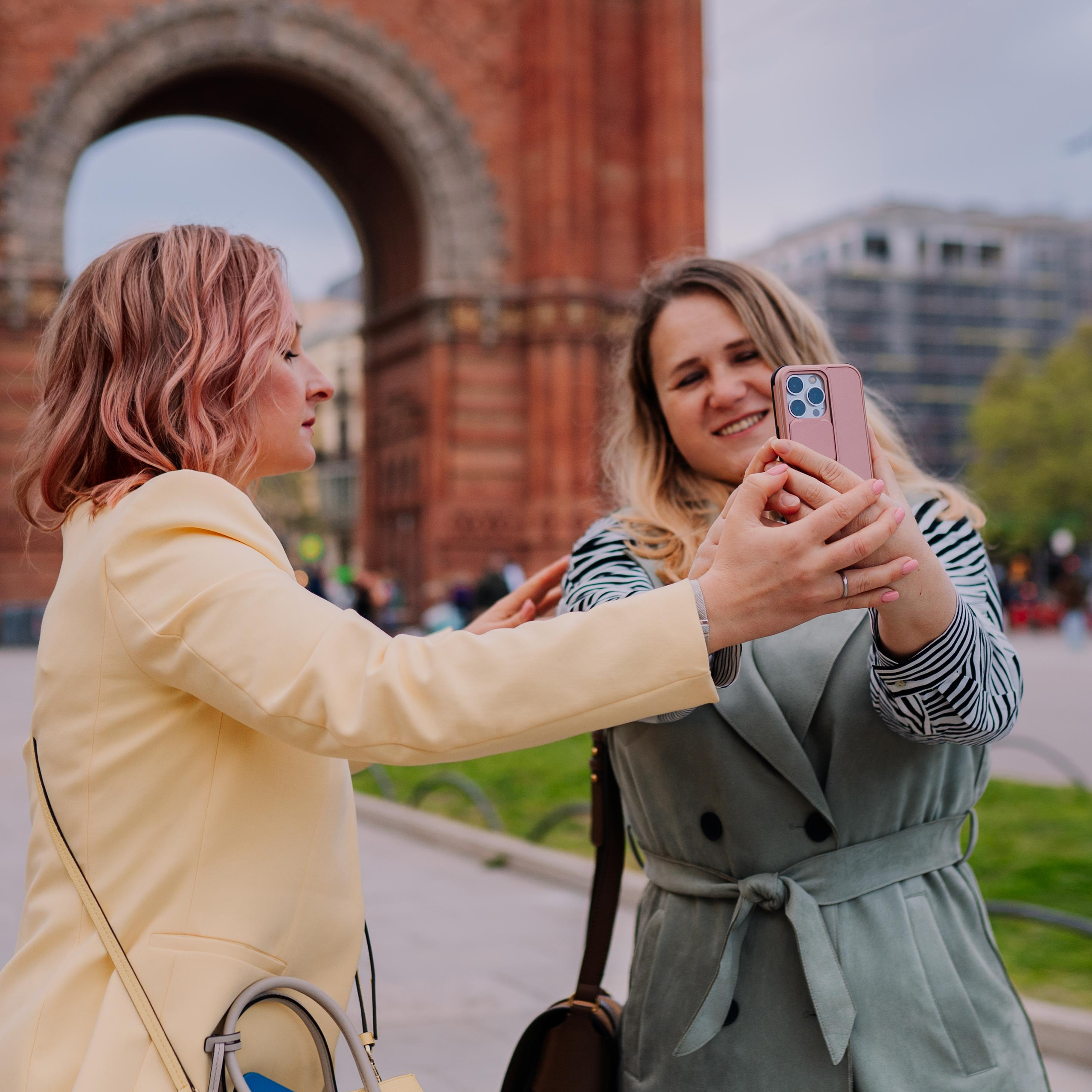 SHORT VIDEOS TRAINING, REELS TRAINING. Oxana Dia Business and Brand Photography and Videography in Barcelona