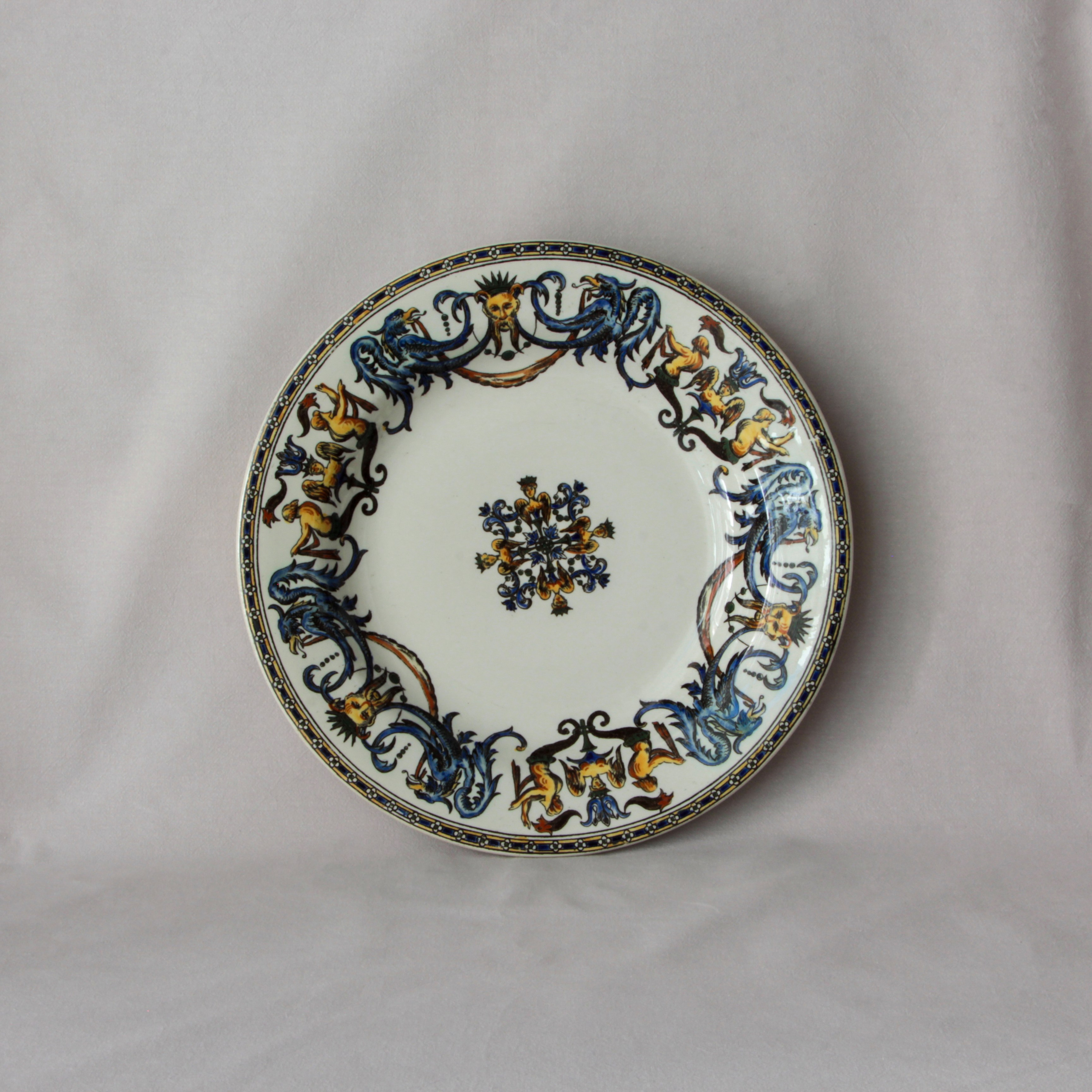 French Antique plate Manufactory "Gien" The beginning of the 20th century