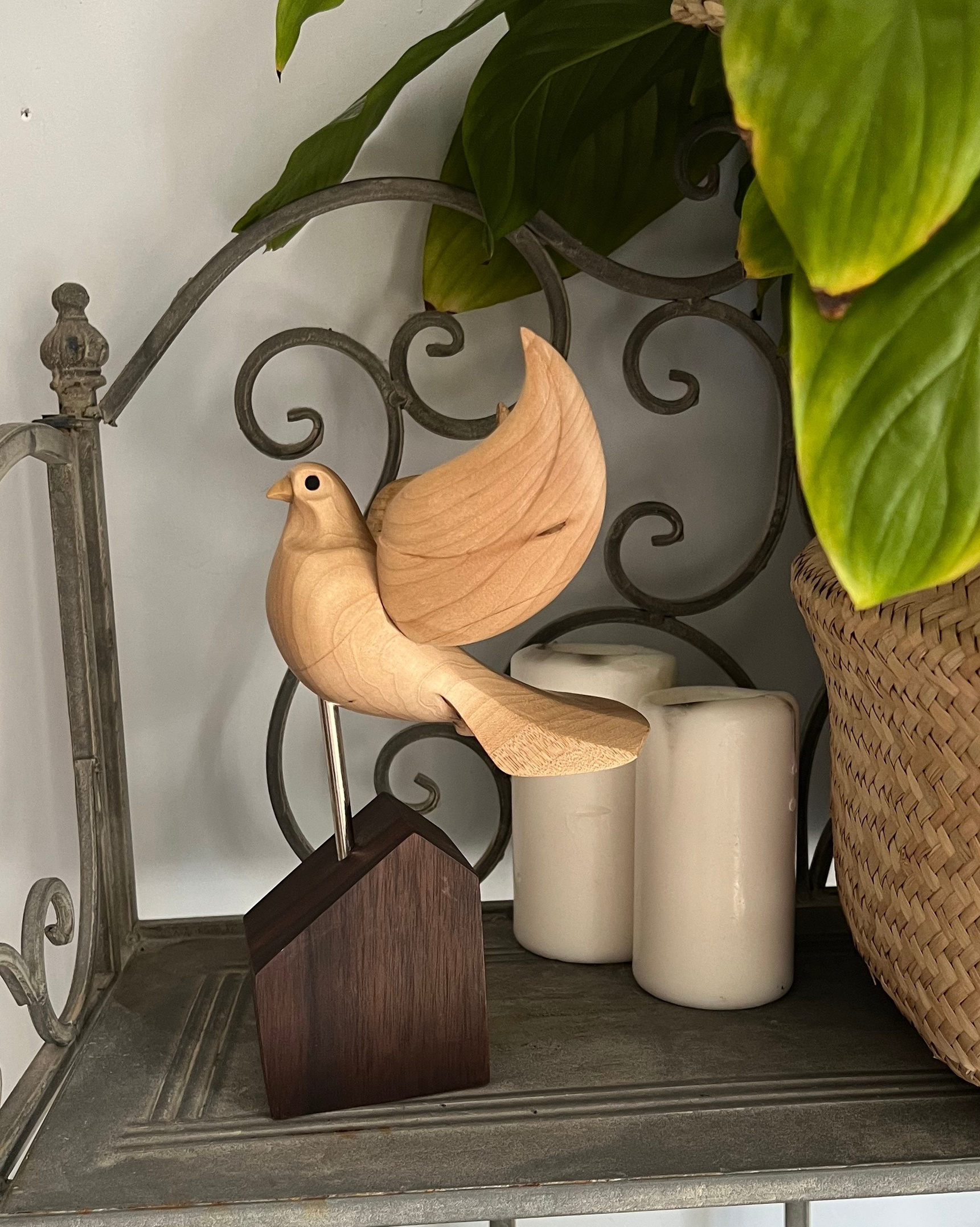 Голубь. Резьба по дереву. Уникальные декоративные скульптуры для интерьера