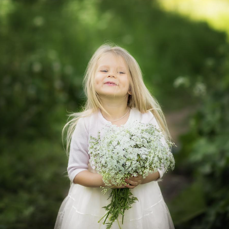 Detská a rodinná fotografia Banskobystrický kraj. Bratislavský kraj. Fotograf kameraman na svadbu Bratislava Banská Bystrica Сelé Slovensko svadobný kameraman