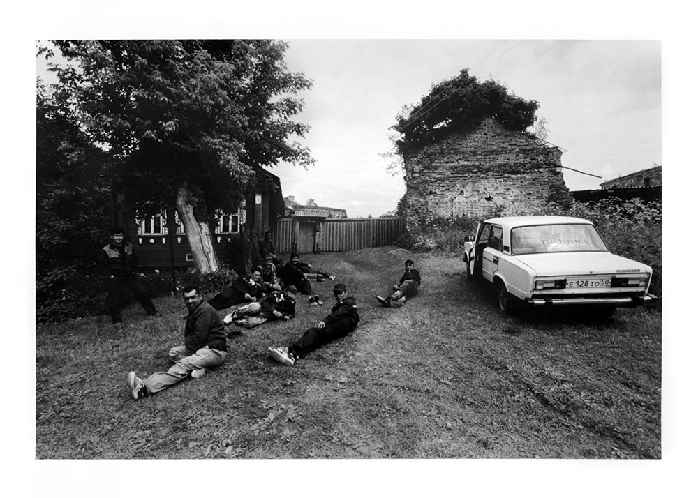 © Misha Maslennikov / Rest on the grass near house №1