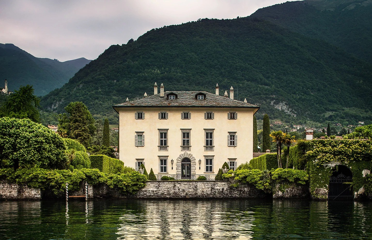 Villa Balbiano Lake Como wedding venue — Baroque facade and waterfront gardens in Laglio, House of Gucci filming location