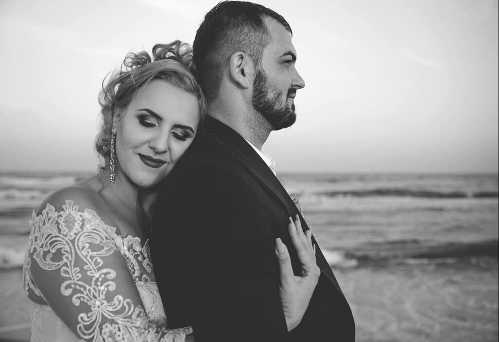 Contact. Fotograf si videograf de nunta si botez in Constanta Andreea Ilie