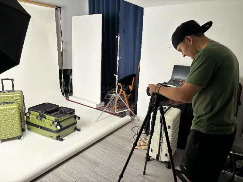 Professional product photography in china & creative photographer Yuko for Amazon 