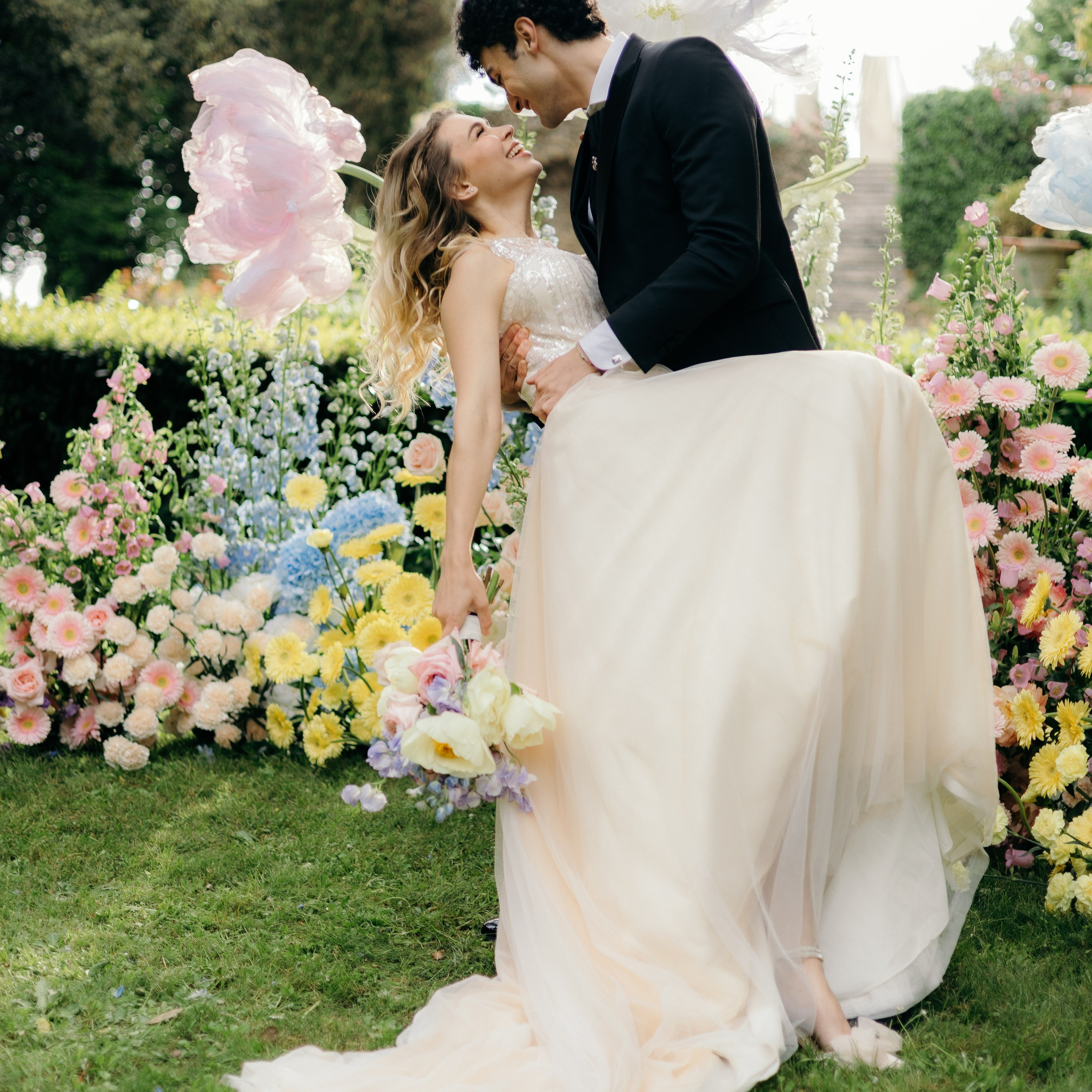 Investment. Sara Luca Wedding Photographer in Italy and Europe