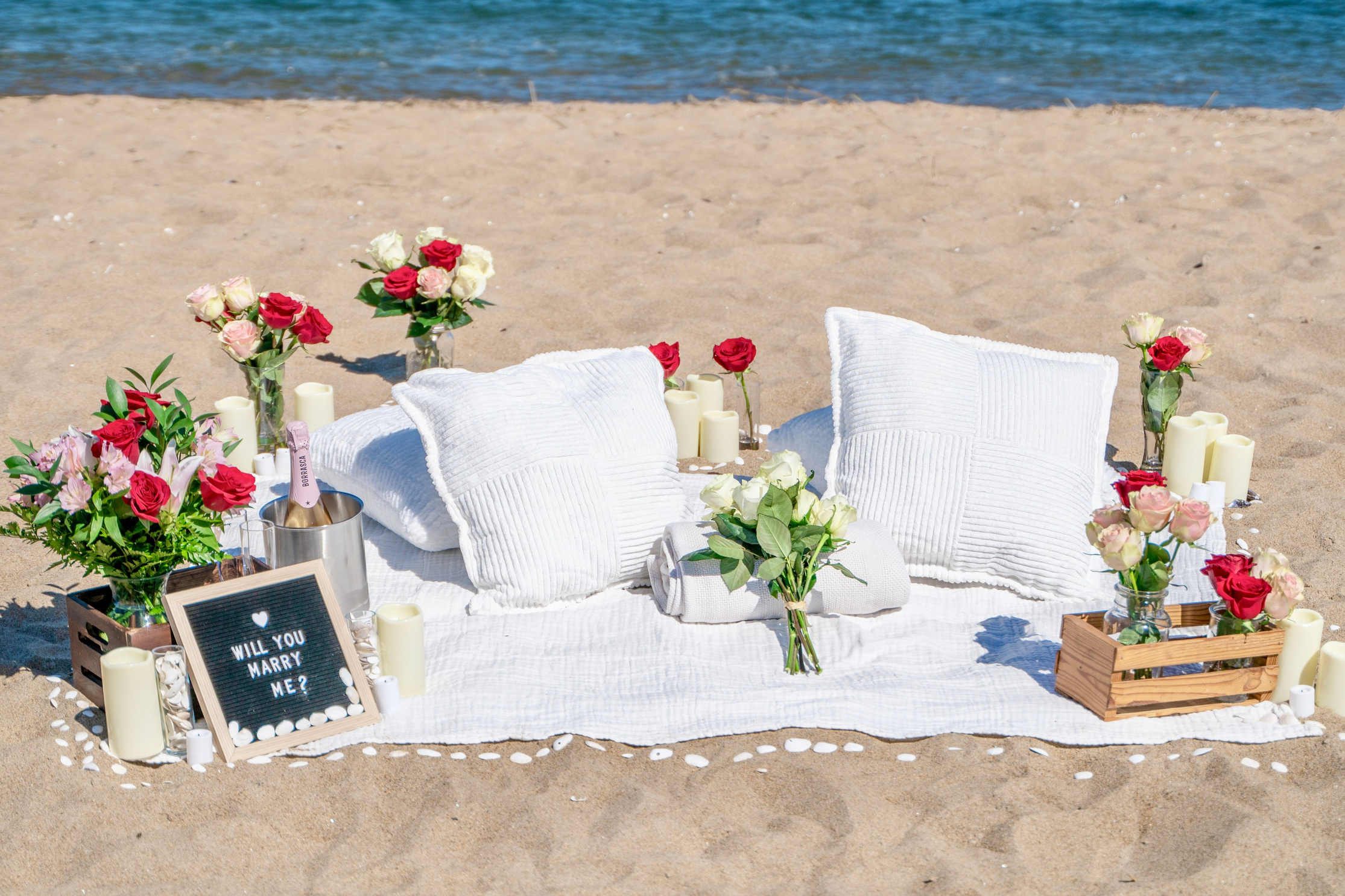 Miami Engagement Photographer: Your discreet Paparazzi