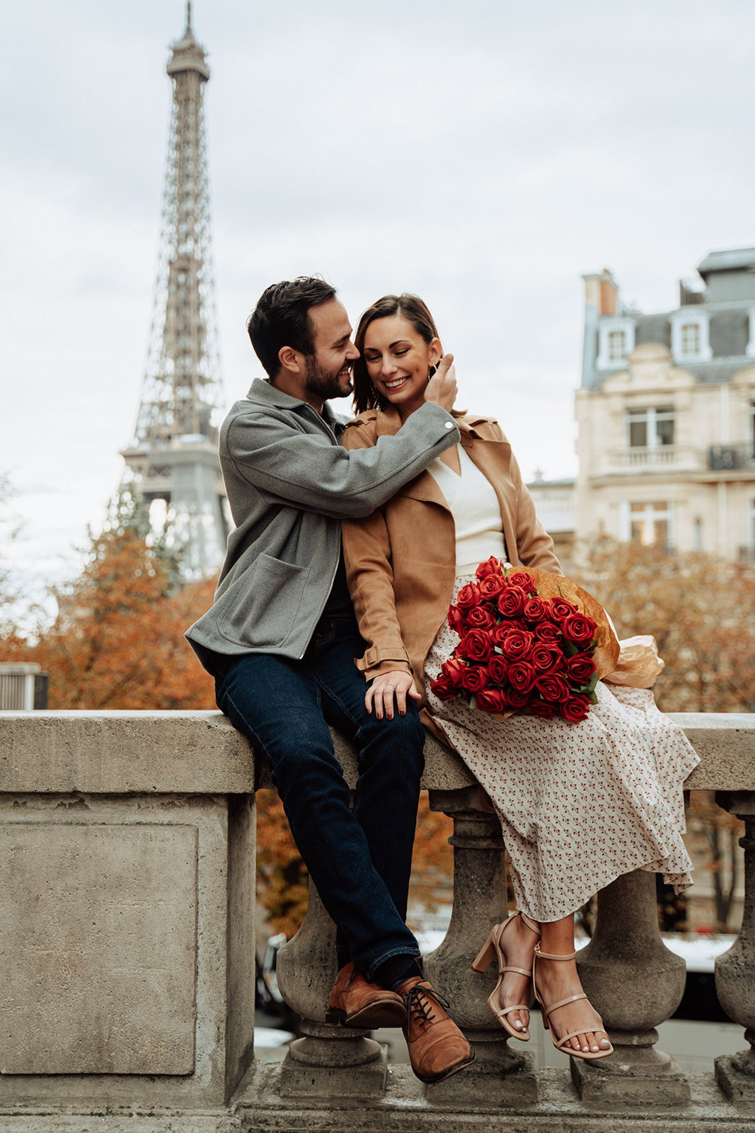 Romantic Photoshoot Ideas in Paris. Photographer in Paris Yulia Shkadina | Couples, engagement, pre-wedding, individual photo-shoots in Paris at the best locations