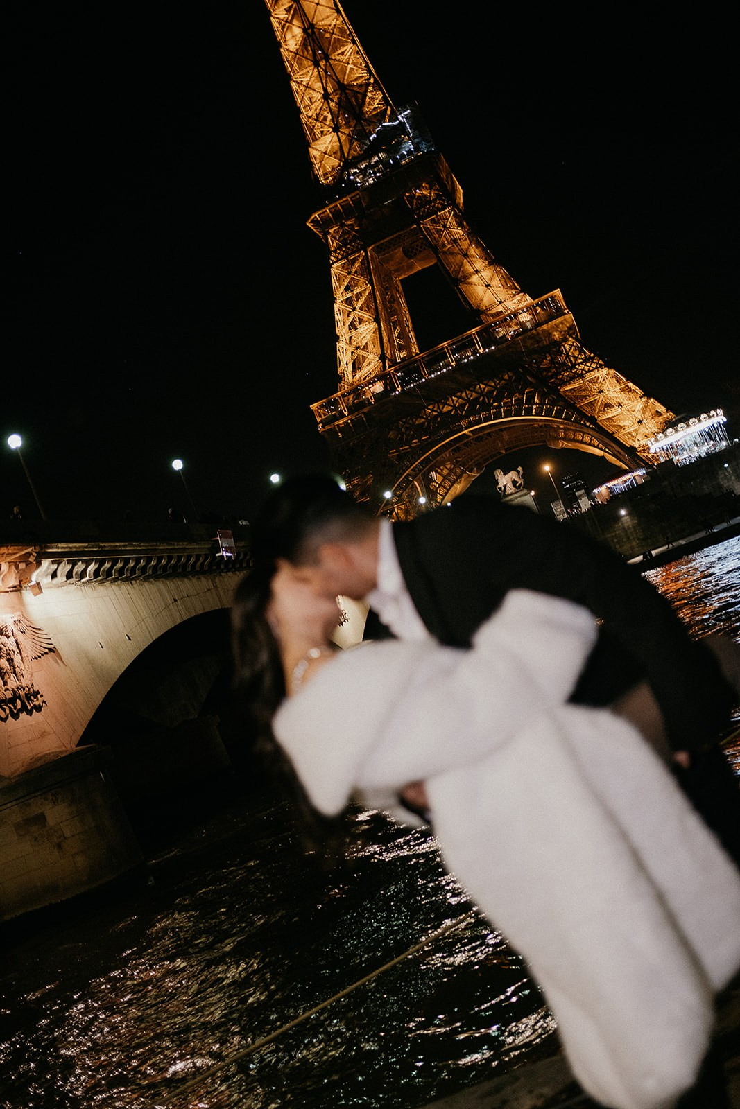 Romantic Photoshoot Ideas in Paris. Photographer in Paris Yulia Shkadina | Couples, engagement, pre-wedding, individual photo-shoots in Paris at the best locations